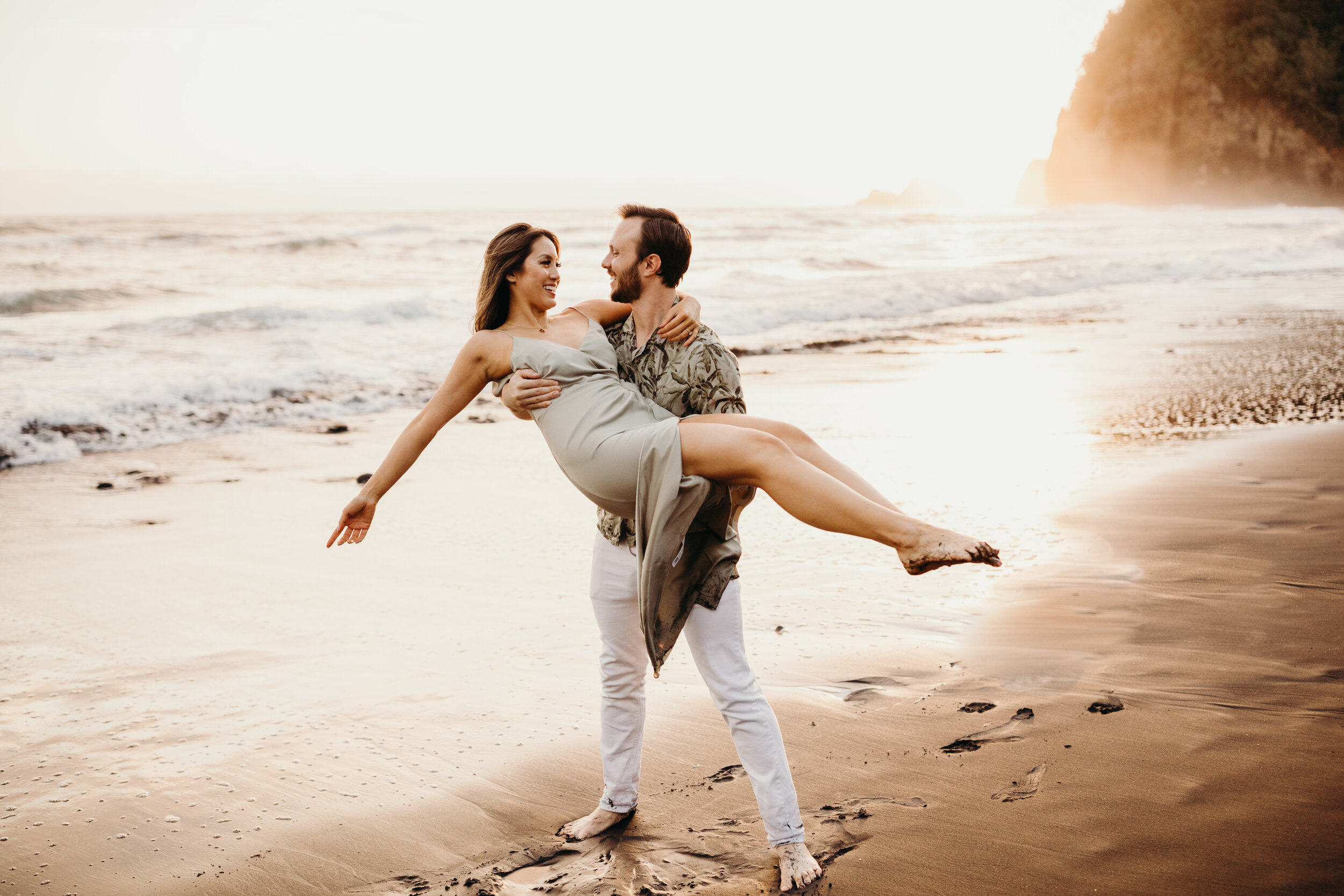 hawaii-engagement-photographer-keani-bakula-pololu-valley-27.jpg