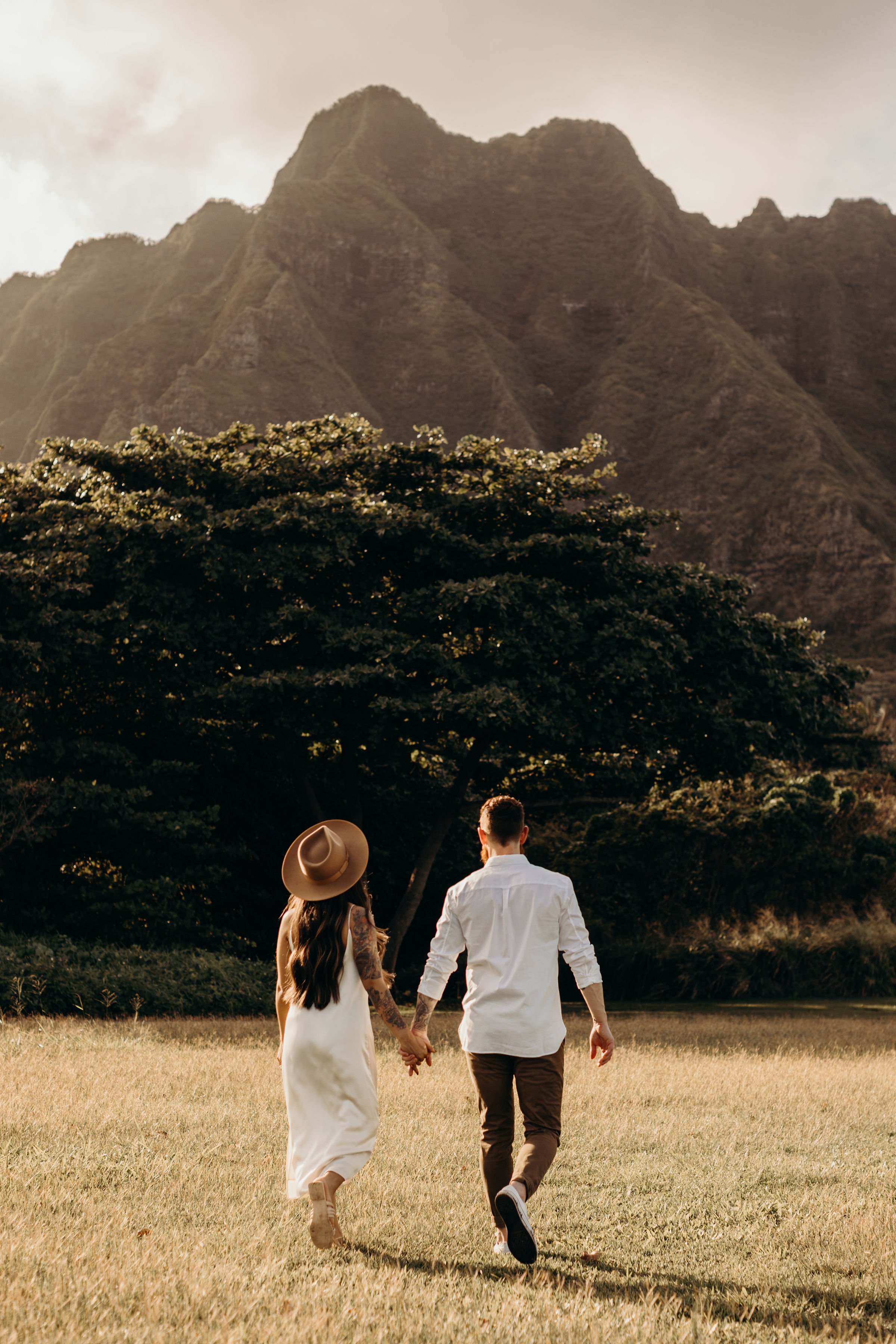 hawaii-wedding-photographer-kualoa-ranch-keanibakula-1.jpg