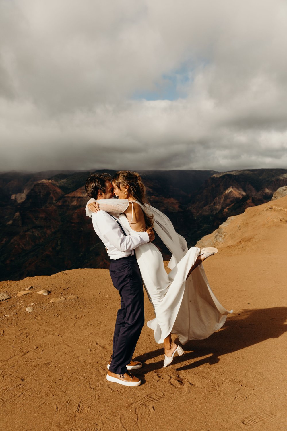 hawaii-elopement-photographer-keani-bakula-3.jpg