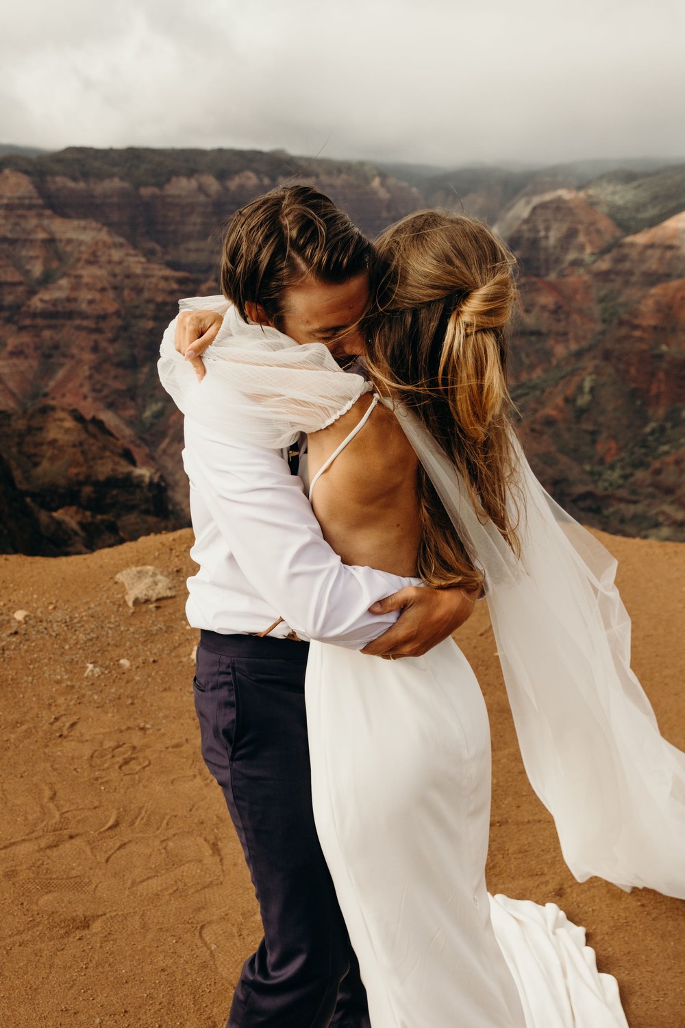 hawaii-elopement-photographer-keani-bakula-12.jpg