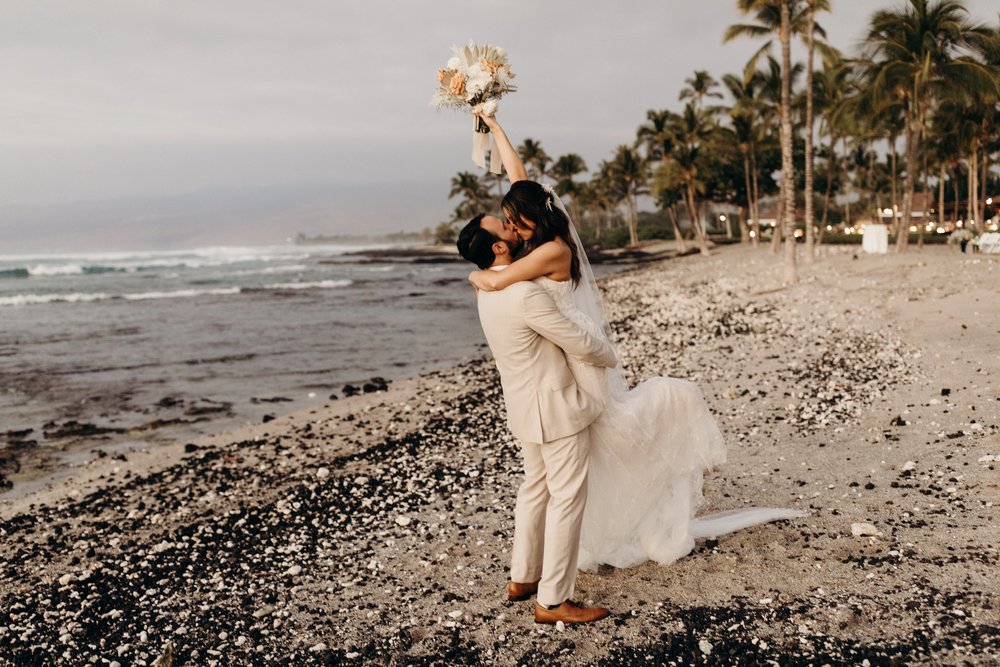 maunalani-wedding-keani-bakula-hawaii-wedding-photographer-26.jpg