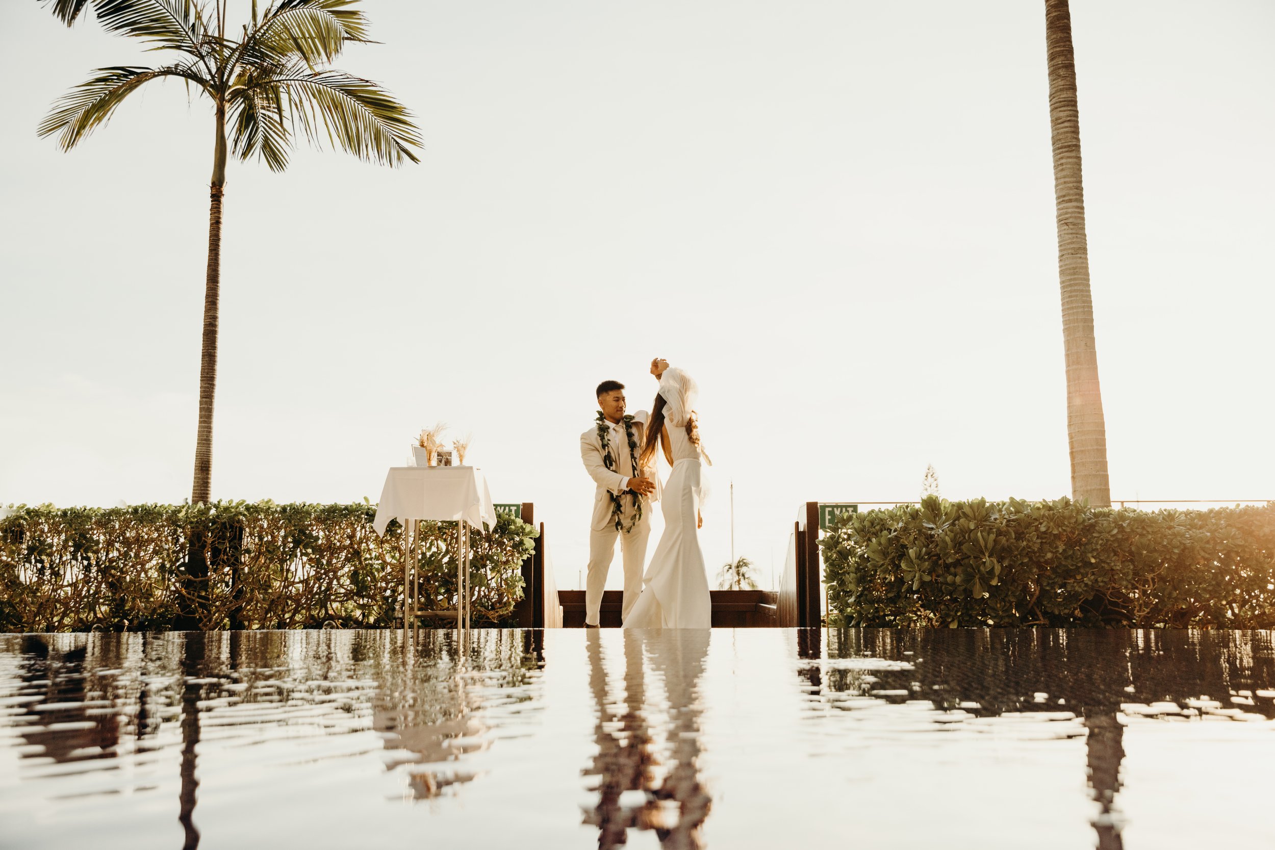 hawaii-wedding-photographer-keani-bakula-modern-honolulu-wedding-51.jpg