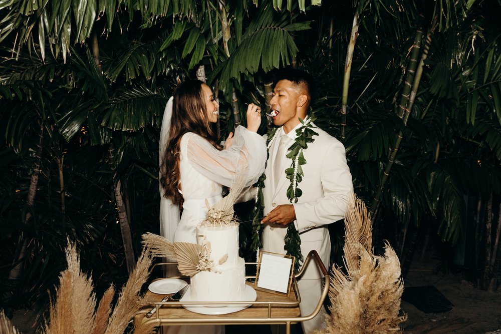 hawaii-wedding-photographer-keani-bakula-modern-honolulu-wedding-60.jpg