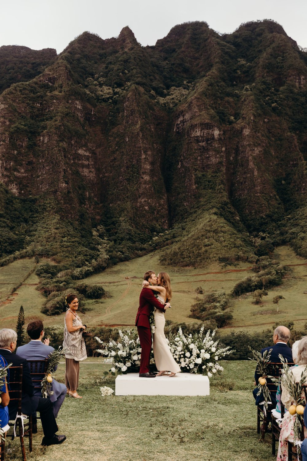 hawaii-wedding-photographer-jumanji-kualoa-ranch-wedding-12.jpg