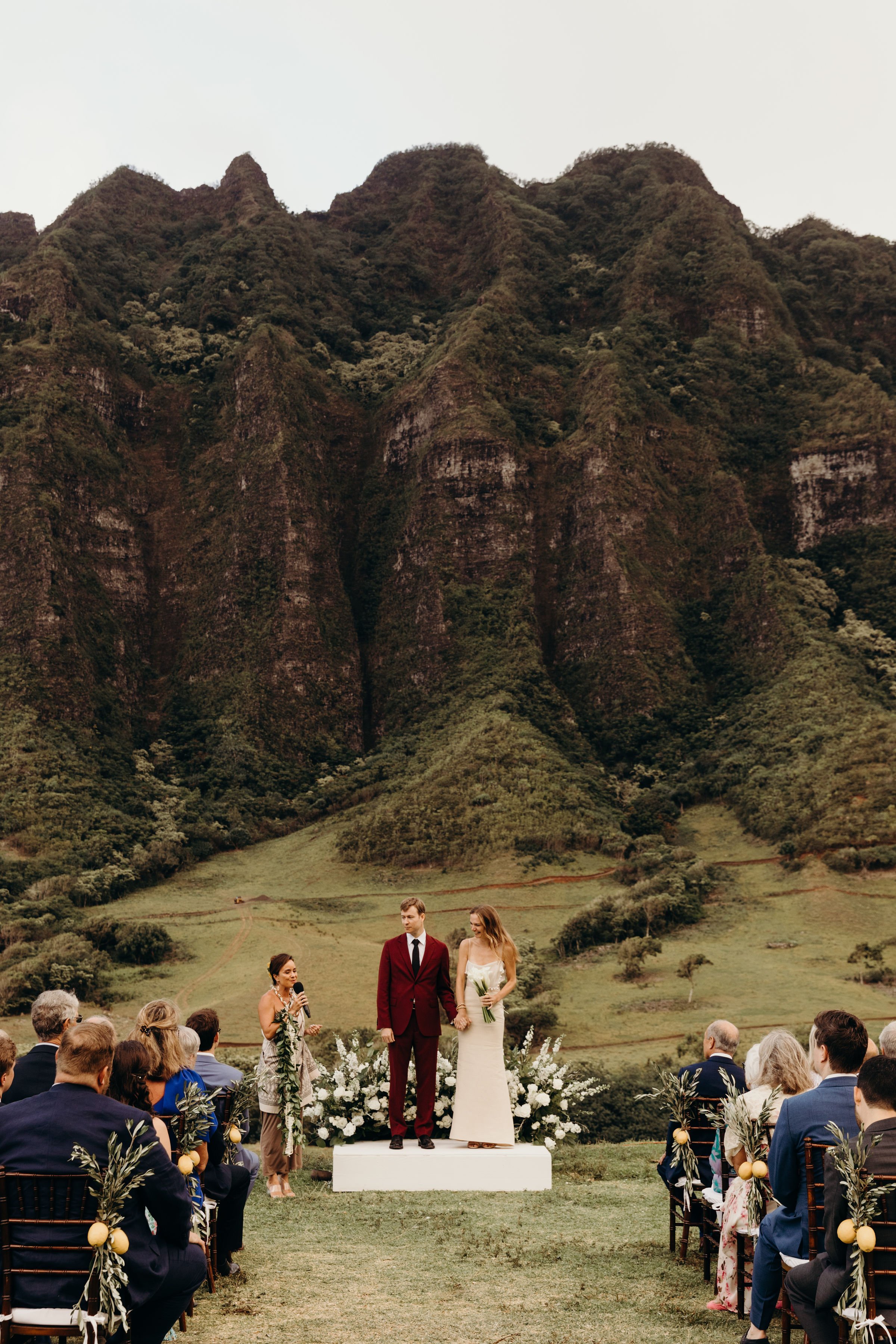 hawaii-wedding-photographer-jumanji-kualoa-ranch-wedding-51.jpg