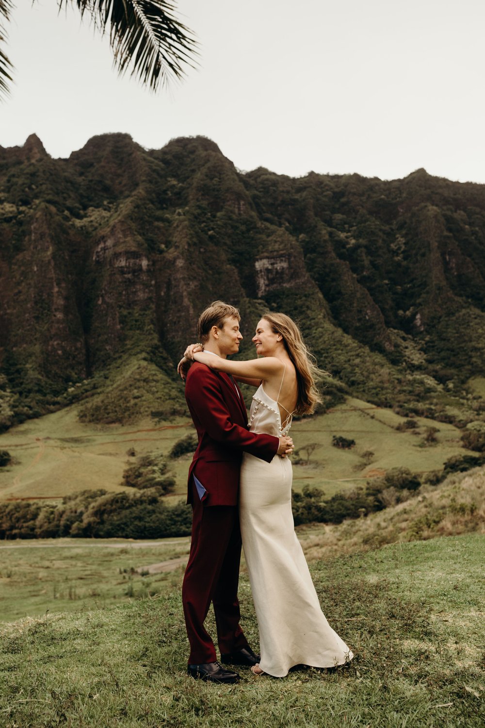 hawaii-wedding-photographer-jumanji-kualoa-ranch-wedding-93.jpg