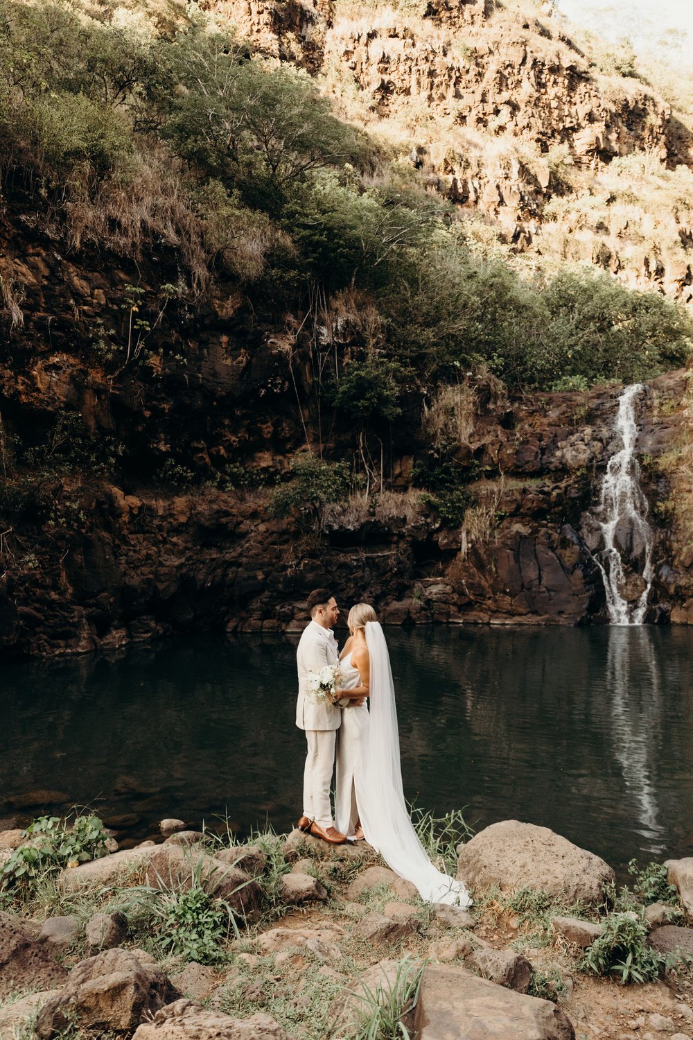 waimea-valley-wedding-hawaii-wedding-photographer-keani-bakula-90.jpg