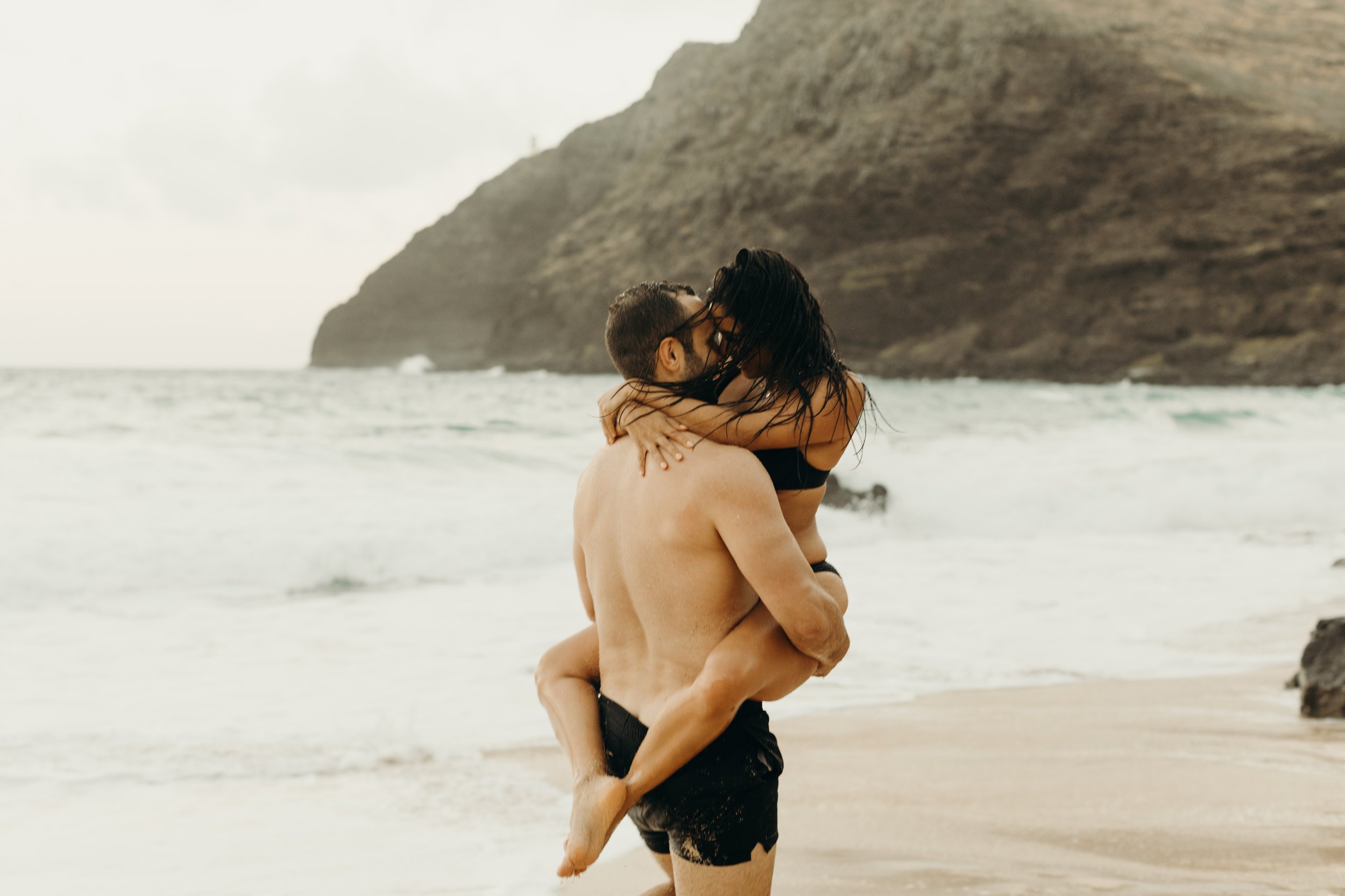 hawaii-engagement-photographer-keani-bakula-41.jpg