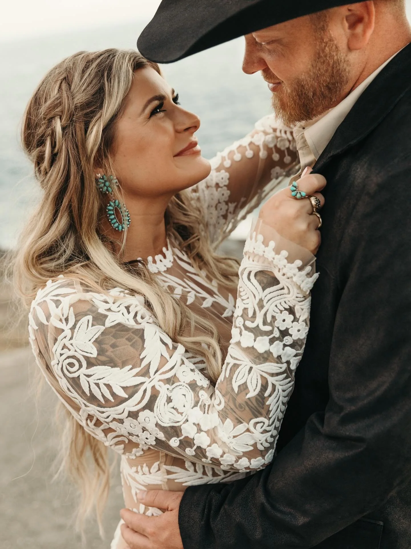 The sweetest cliffside elopement &mdash; we married Ariel + Caleb a few days ago and can&rsquo;t stop thinking about how perfect it was. Just the two of them, reading their vows to one another in the most beautiful place 💗