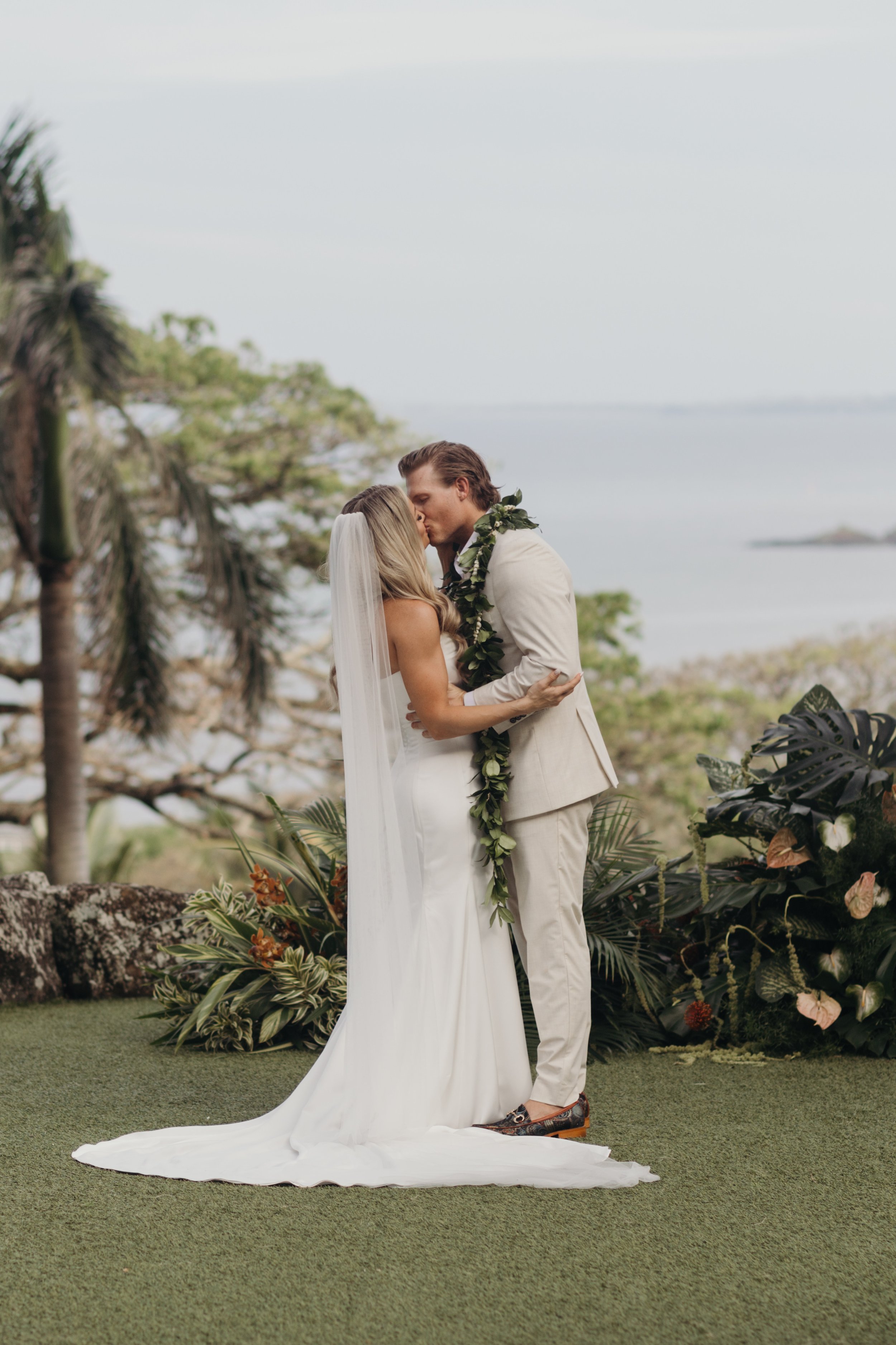 paliku-gardens-wedding-keani-bakula-1.JPG