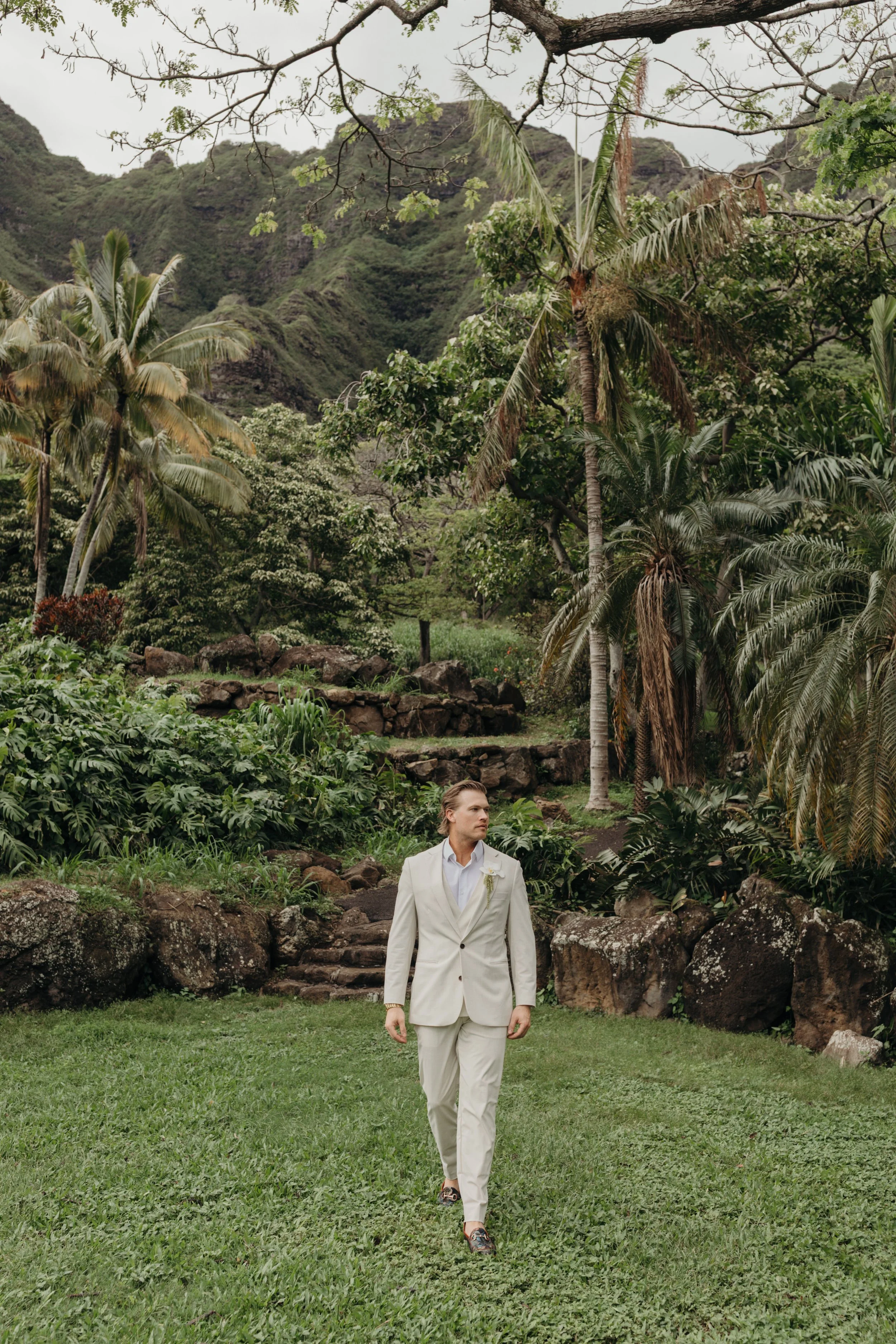 paliku-gardens-wedding-oahu-wedding-photographer-keani-bakula-15.jpg
