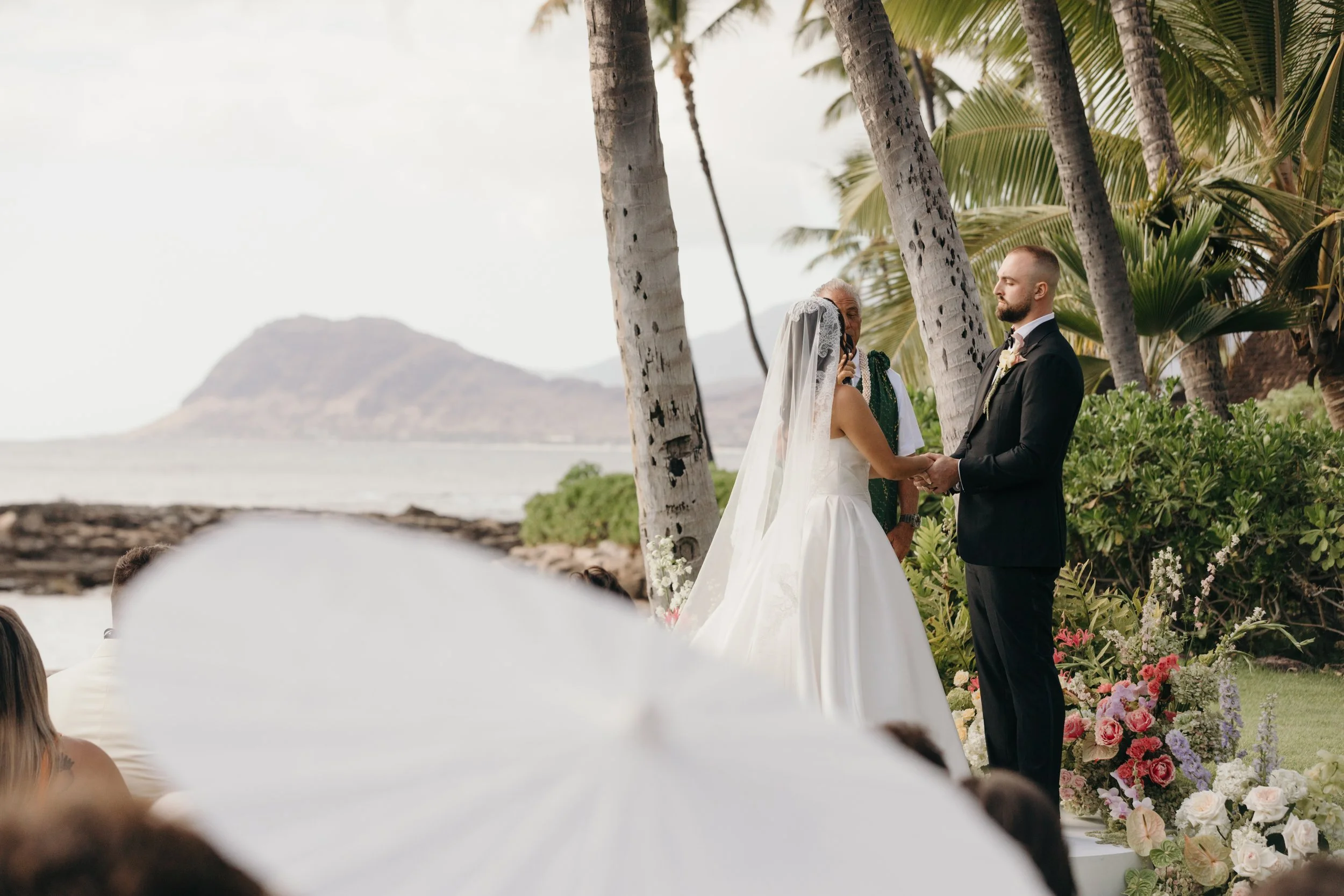 lanikuhonua-wedding-photographer-keani-bakula-30.jpg