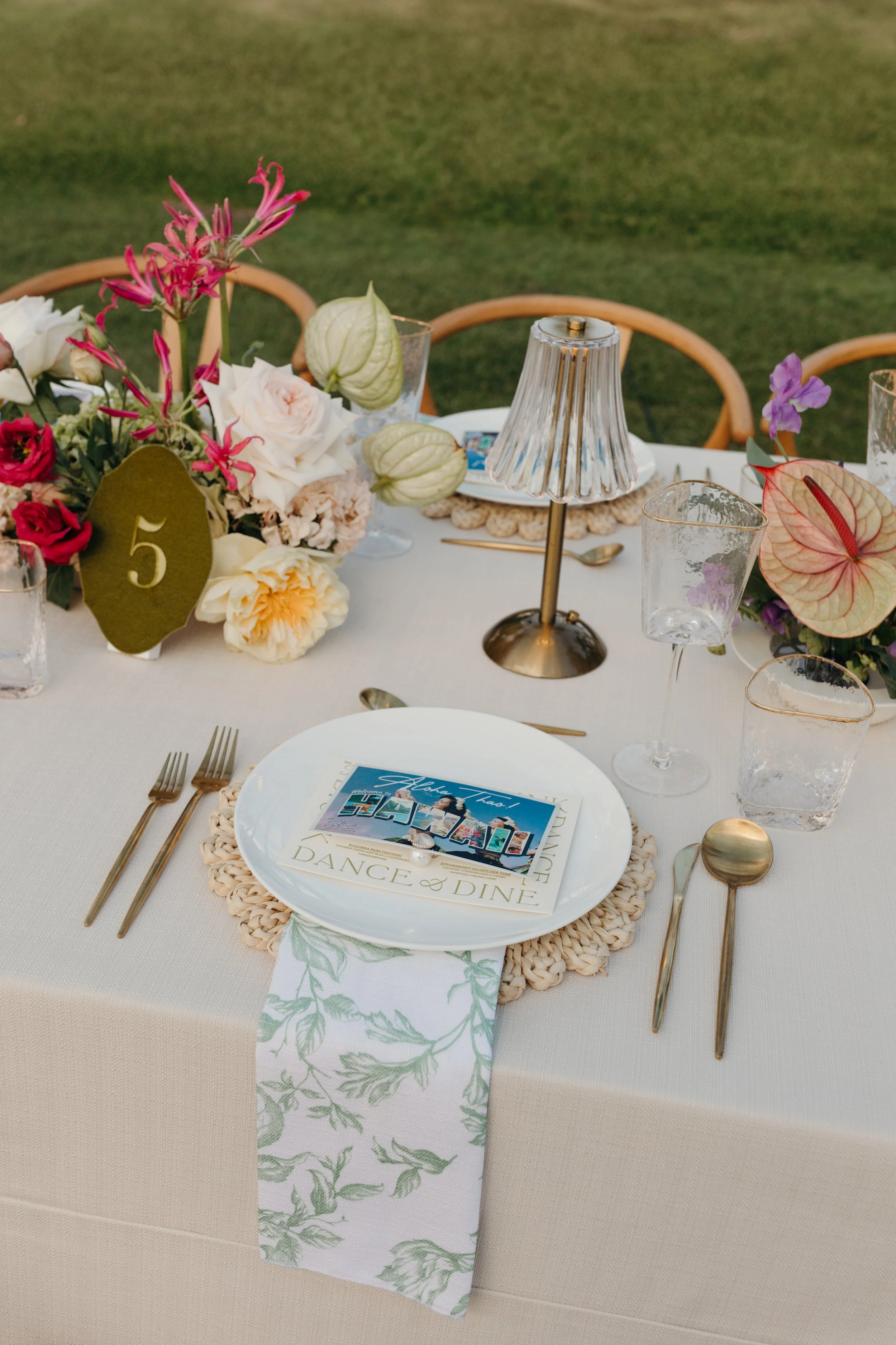 lanikuhonua-wedding-photographer-hawaii-keani-bakula-42.jpg