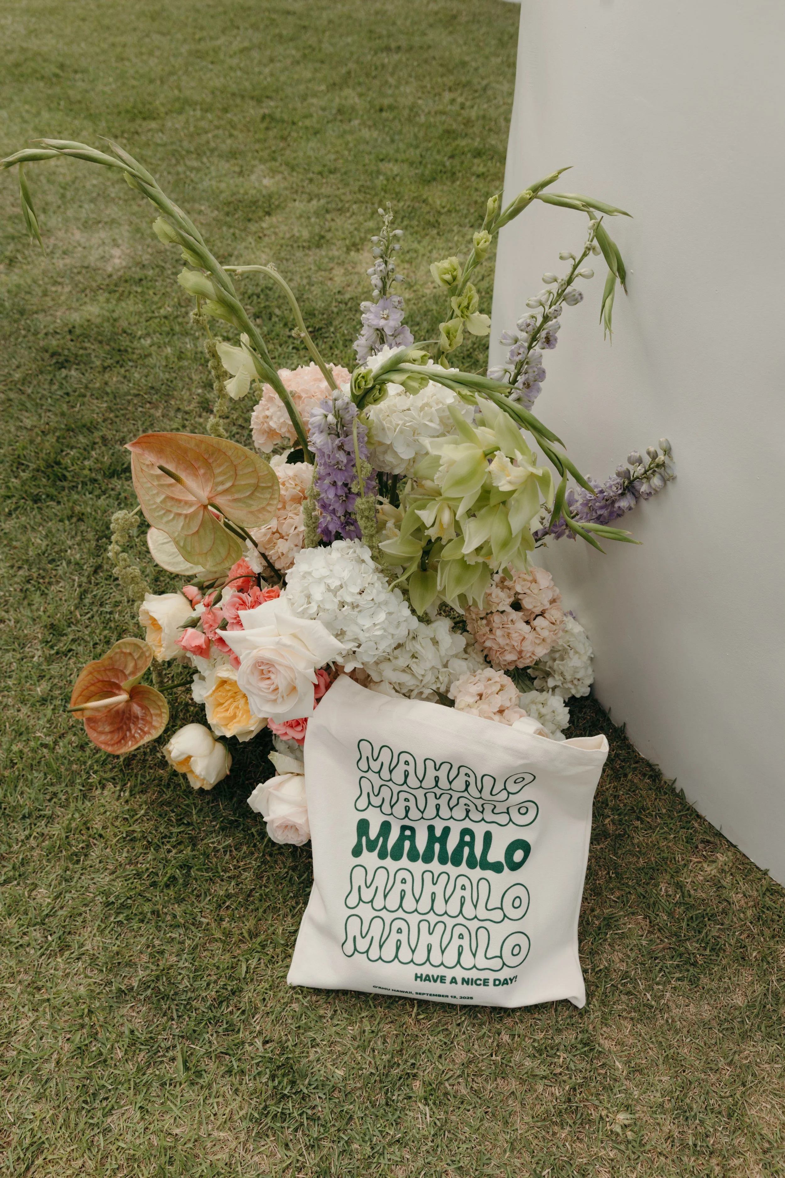 lanikuhonua-wedding-photographer-hawaii-keani-bakula-48.jpg