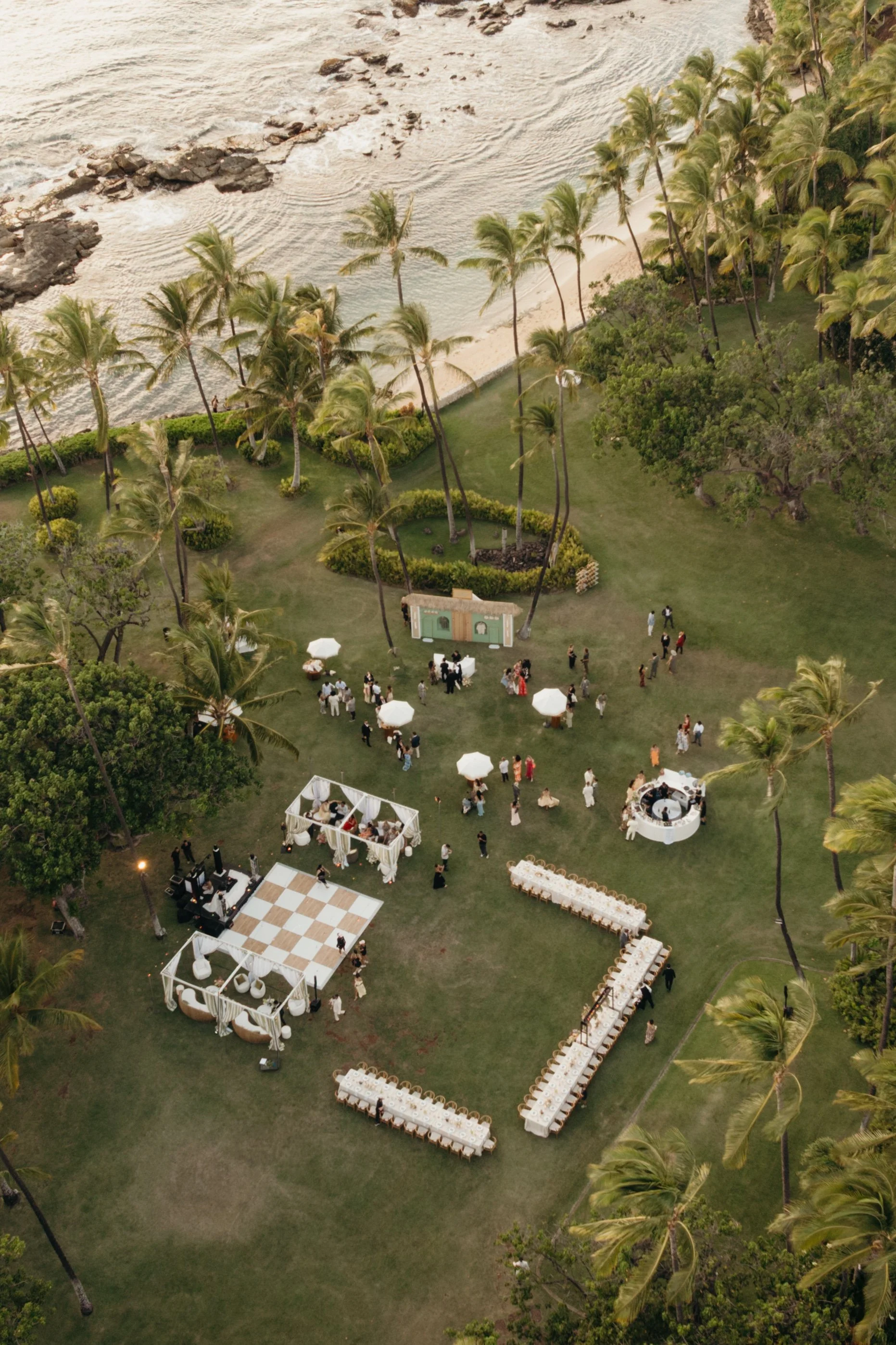 lanikuhonua-wedding-photographer-hawaii-keani-bakula-84.jpg