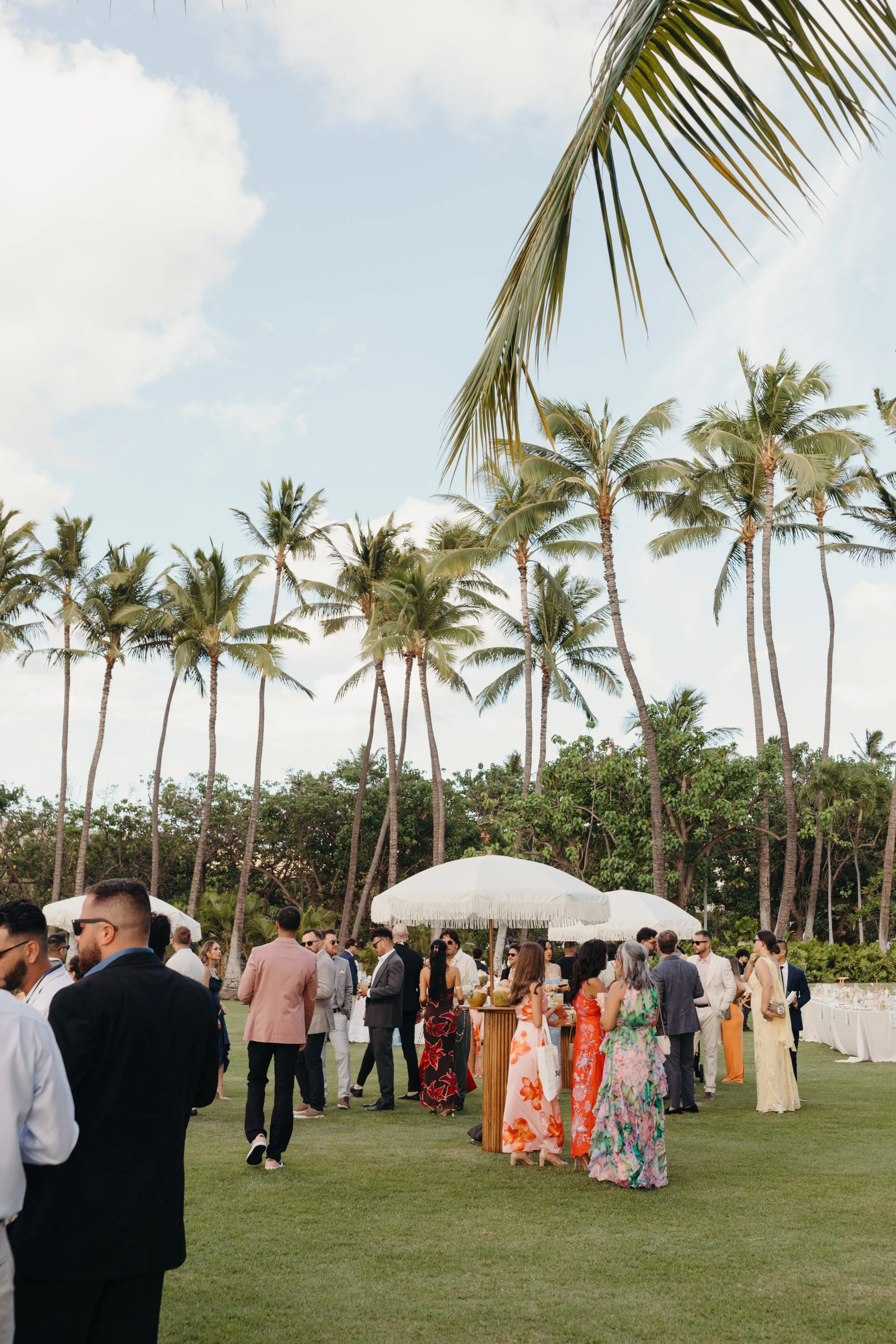 lanikuhonua-wedding-photographer-hawaii-keani-bakula-87.jpg