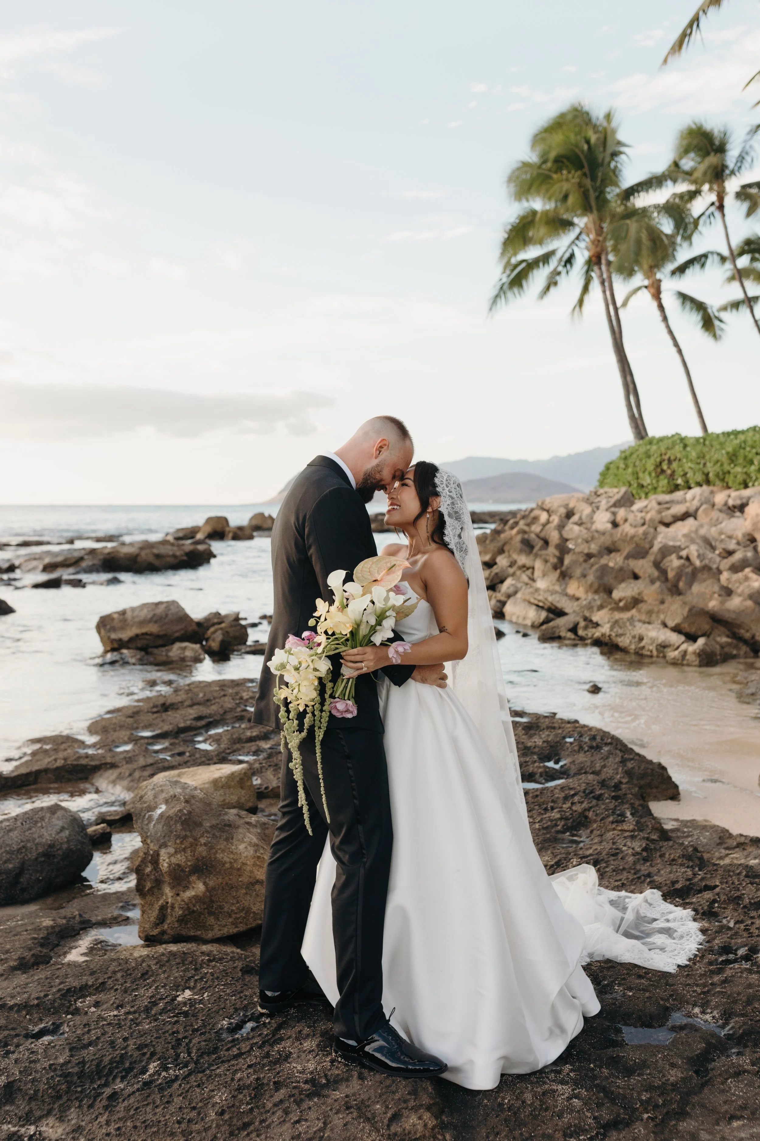 lanikuhonua-wedding-photographer-hawaii-keani-bakula-93.jpg