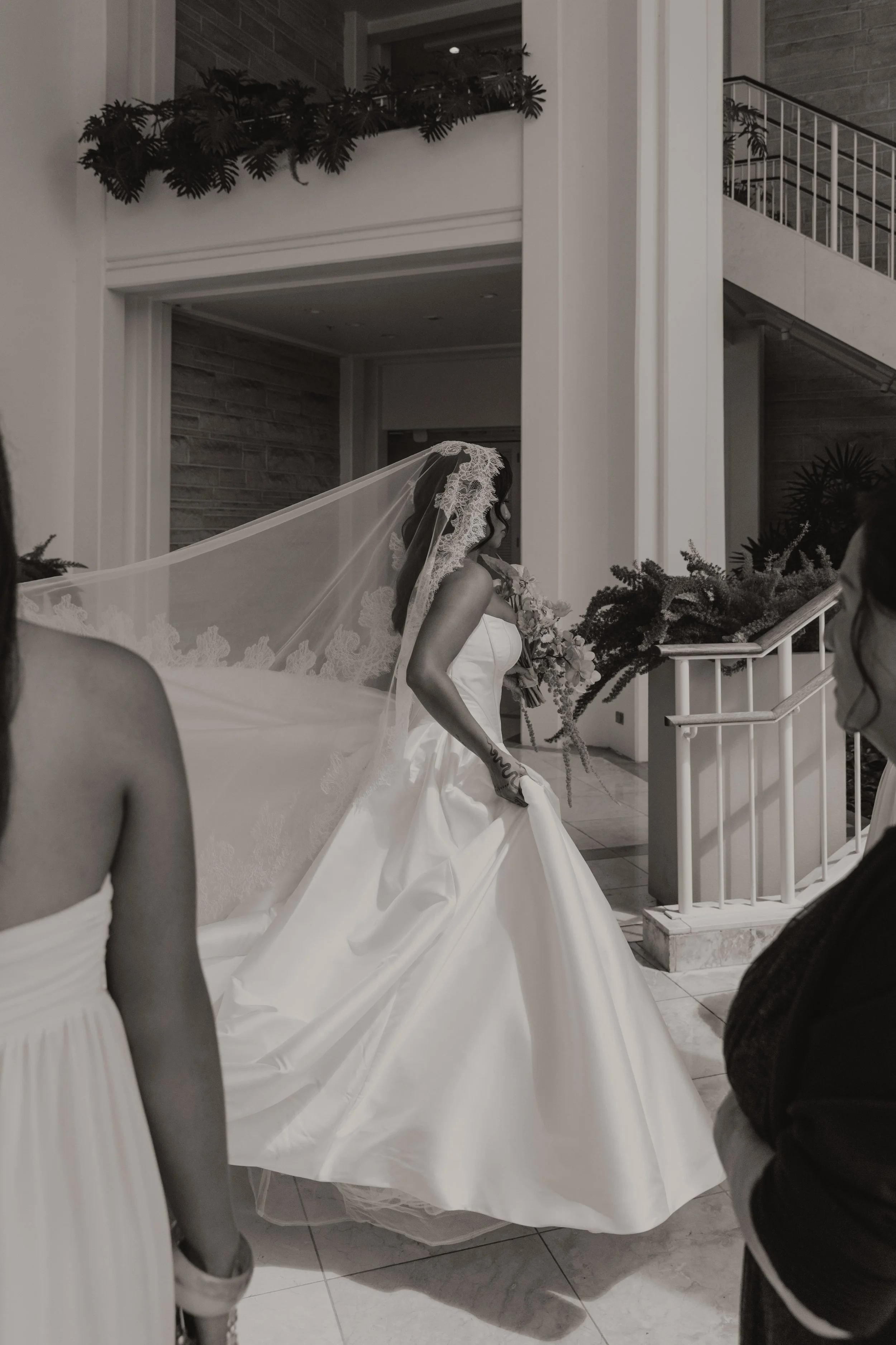 lanikuhonua-wedding-photographer-hawaii-keani-bakula-105.JPG