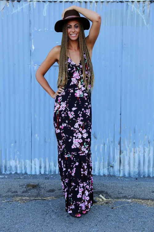 WANNA SEE THIS MAXI MOVE? Check out my Instagram for a short video of this beautiful dress. Blossom Print Boho Maxi Dress - Tall Girls UK / Heart Necklace - Candid Art /Shoes - Payless/Hat - Forever 21 Photo Credit: LaKeela Smith