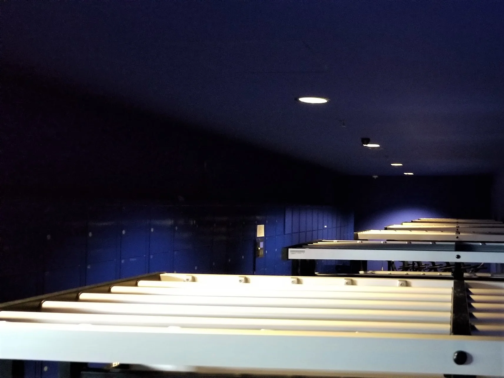 Solid colors were consistent through the interior spaces, with the museum centered in a deep blue, and the work spaces utilizing a rich yellow. This monochrome execution unites the interior spaces while also keeping them distinct and providing an immediate emotional impact.