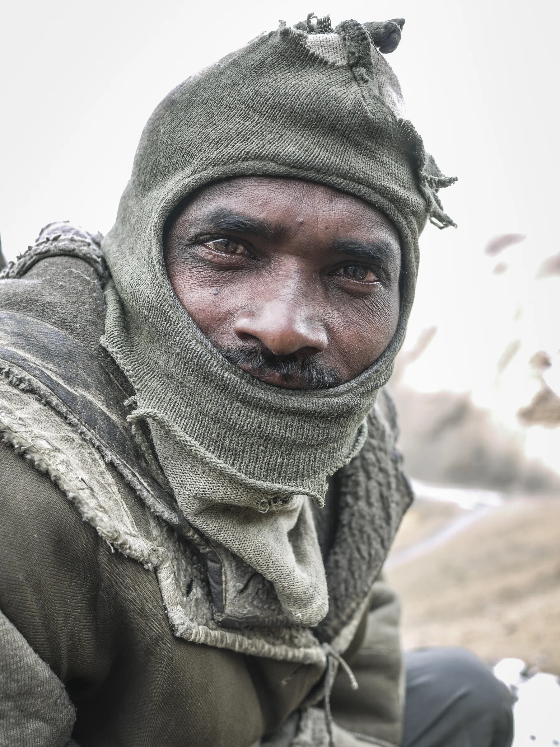 Labourers clothing often resembles that of the Indian army, with some of the clothing being donated by the forces.