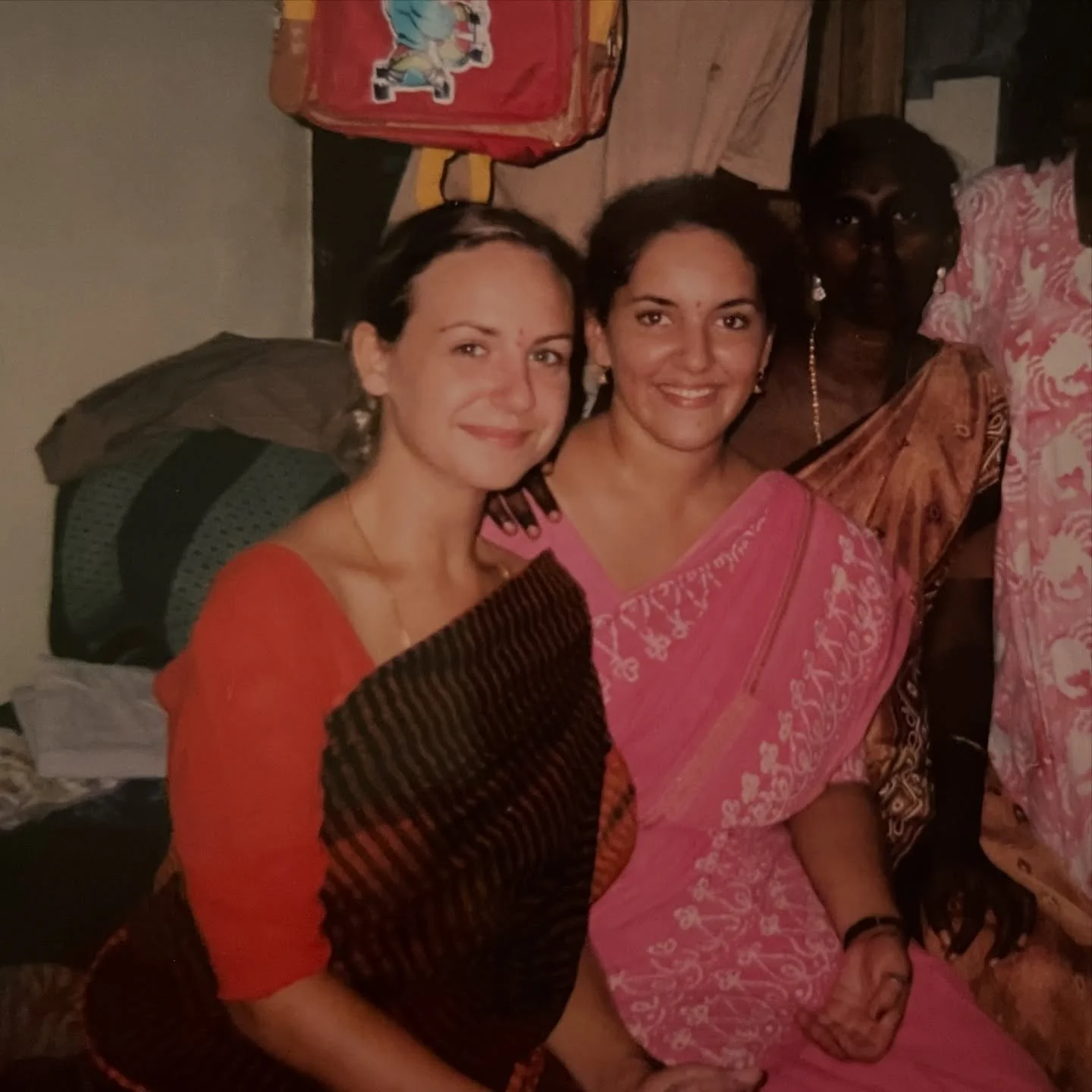 Here is a throwback to 2001, on my first backpacking trip to India, where @talidemassi and I discovered ourselves and the world in a way that forever changed us. 

We have so many hilarious coming-of-age tales, inside jokes, and shared history that i