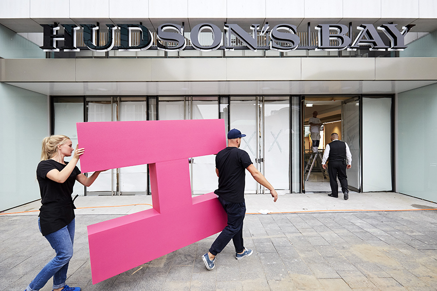 Hudson's Bay_Rotterdam etalage_LR_02.jpg