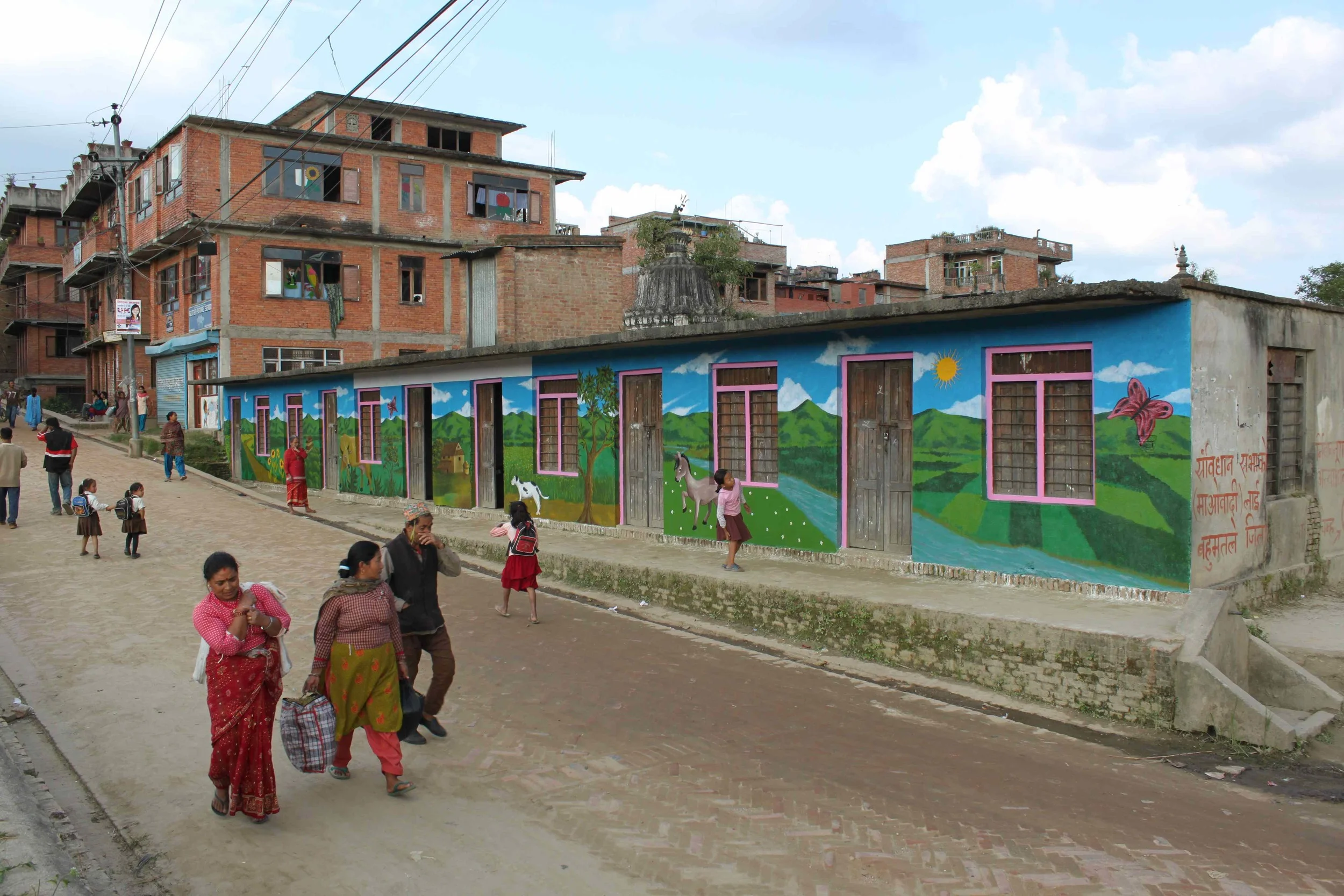'Rolling Hills' Acrylic 8'x60' Nepal