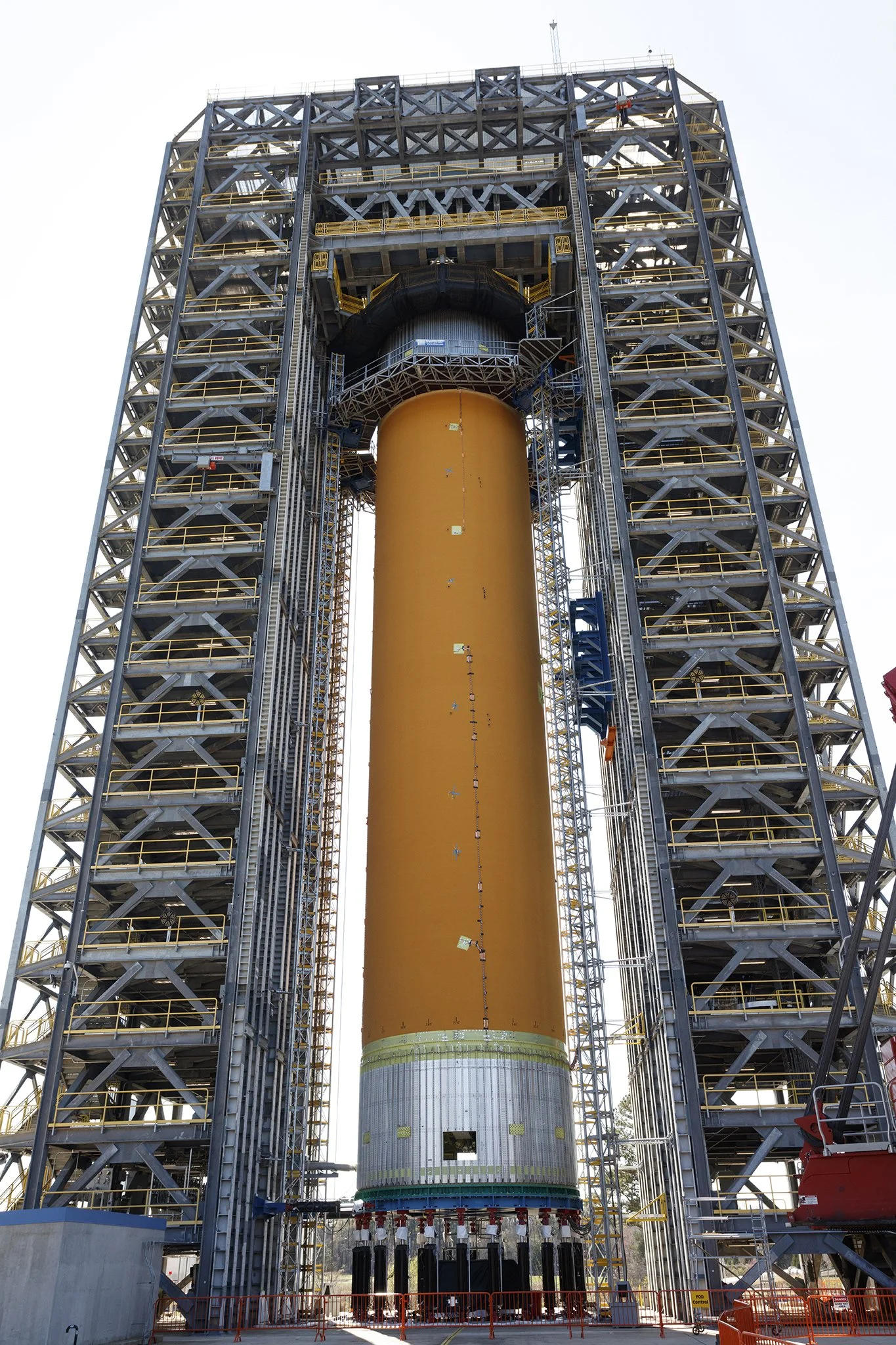 SLS Rocket Core Stage in Test Stand to Undergo Pressure Testing