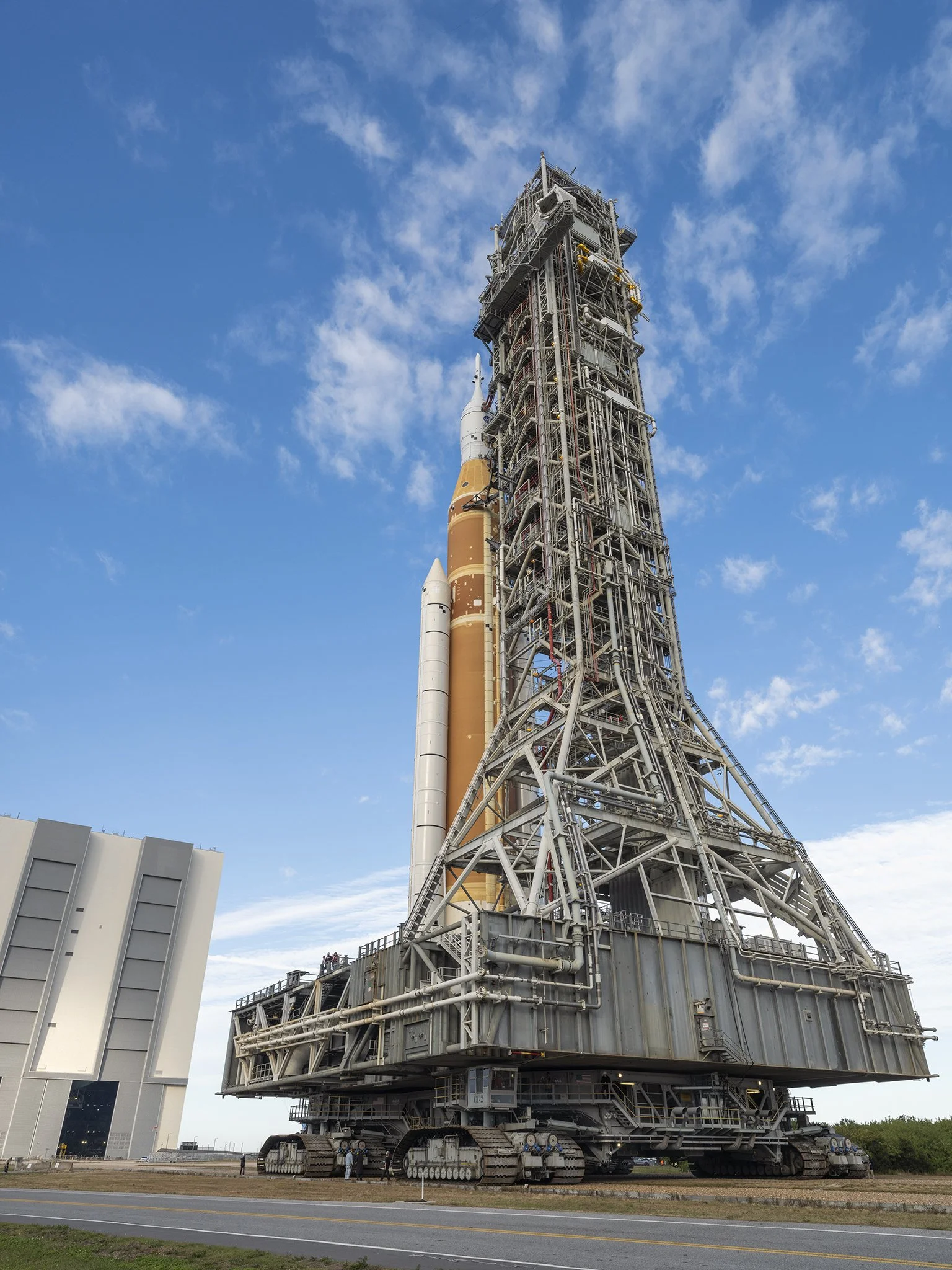 Artemis 2 SLS Rocket leaving the VAB on its way to Launch Pad 39B