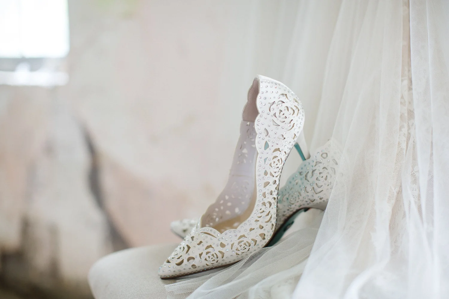 The Barn at Glistening Pond Wedding_0004.jpg