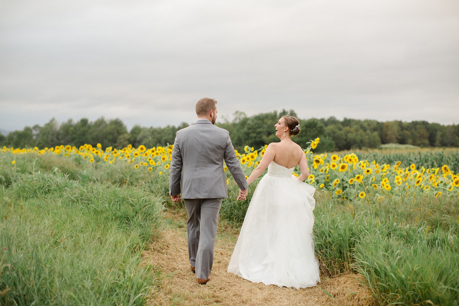 Farm at Cottrell Lake Fall Wedding_0156.jpg