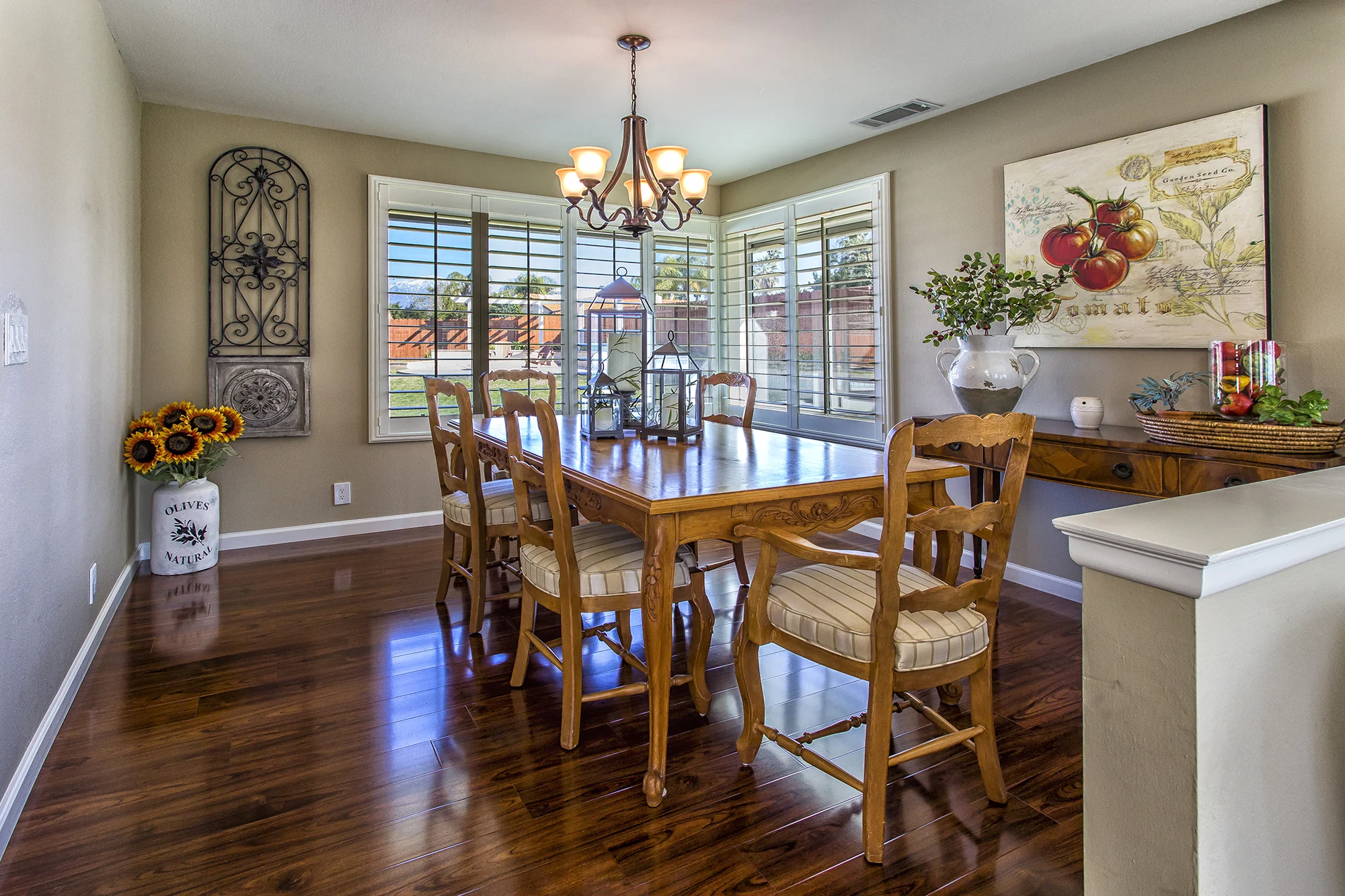 Dining Room copy.jpg