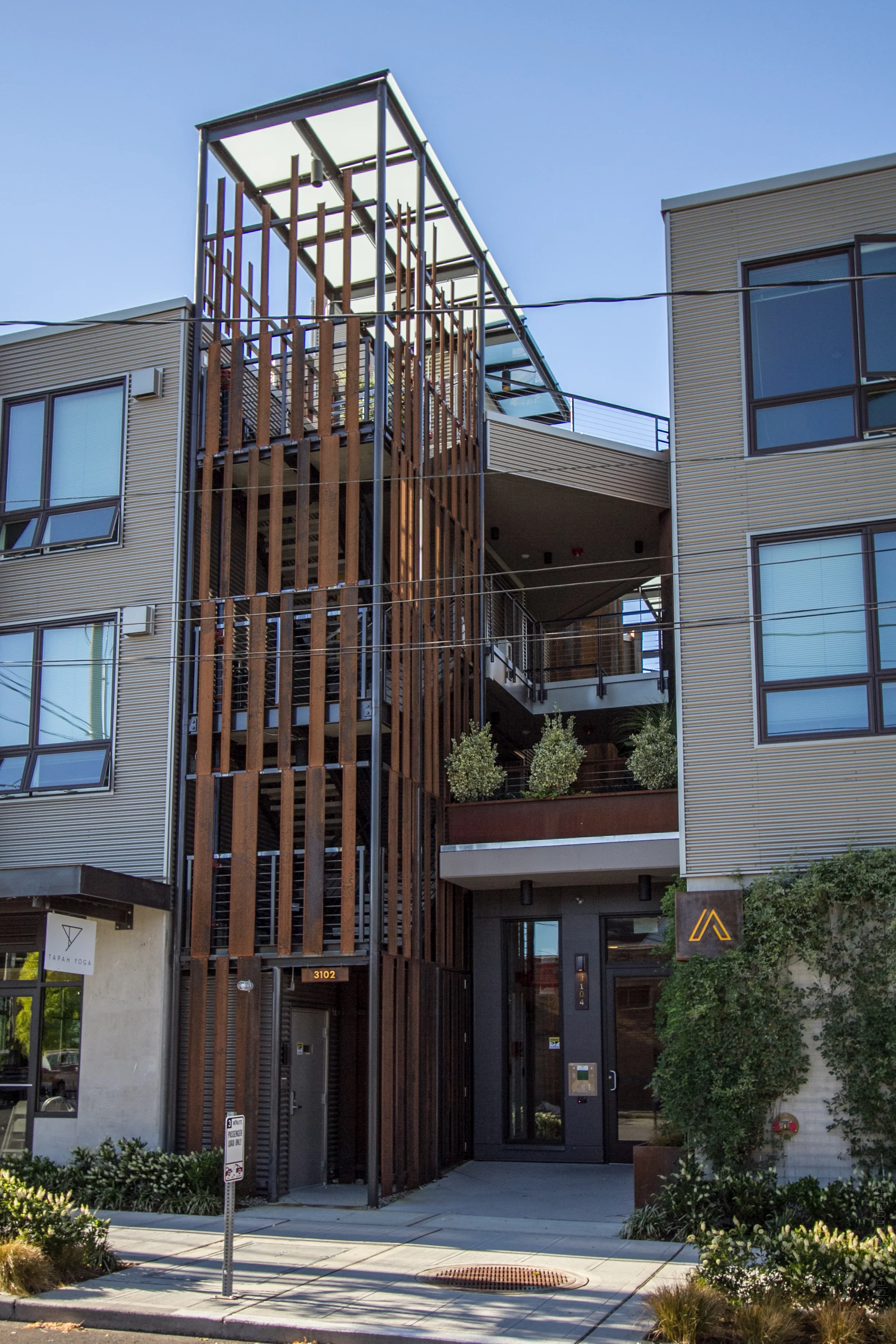 atrium-1052.jpg