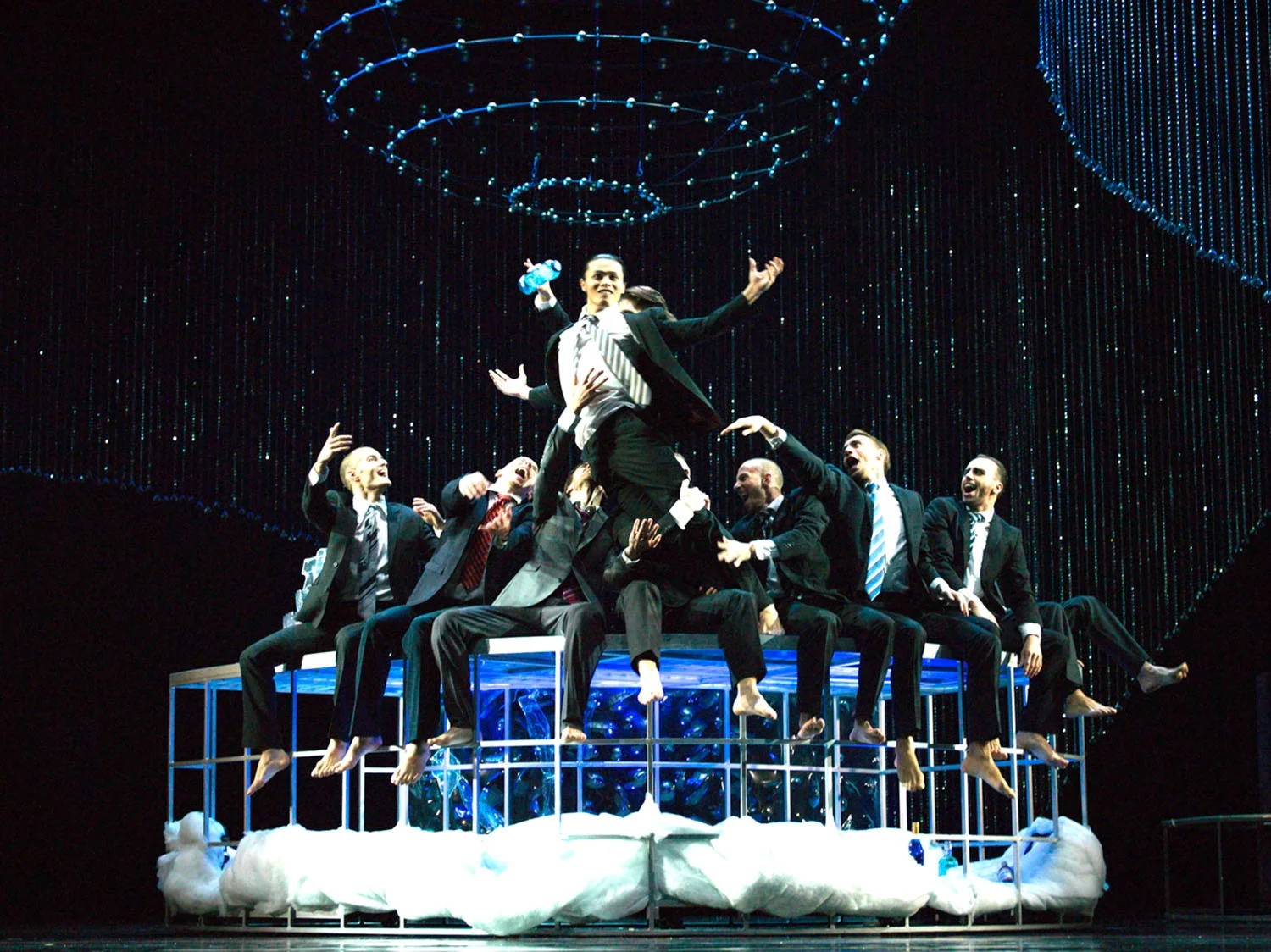  MUSIC FOR A WHILE  Choreografie-  Mei Hong Lin  Dramaturgie - Katharina John  