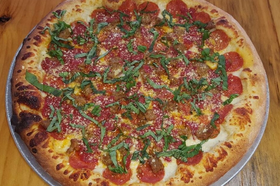 Little Italy Olive oil, cheese, pepperoni, italian sausage, red sauce on top, fresh basil, parmesan cheese S 9.50 L 18.99
