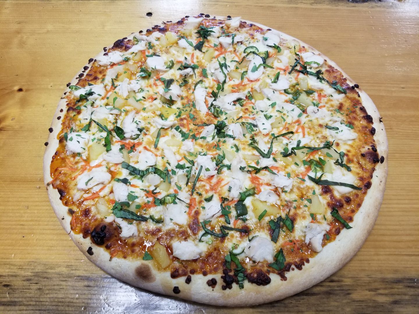 Thai Pie Sweet chili base, carrots, pineapple, jalapeño, chicken, finished with fresh basil and cilantro S 9.50 L 18.99