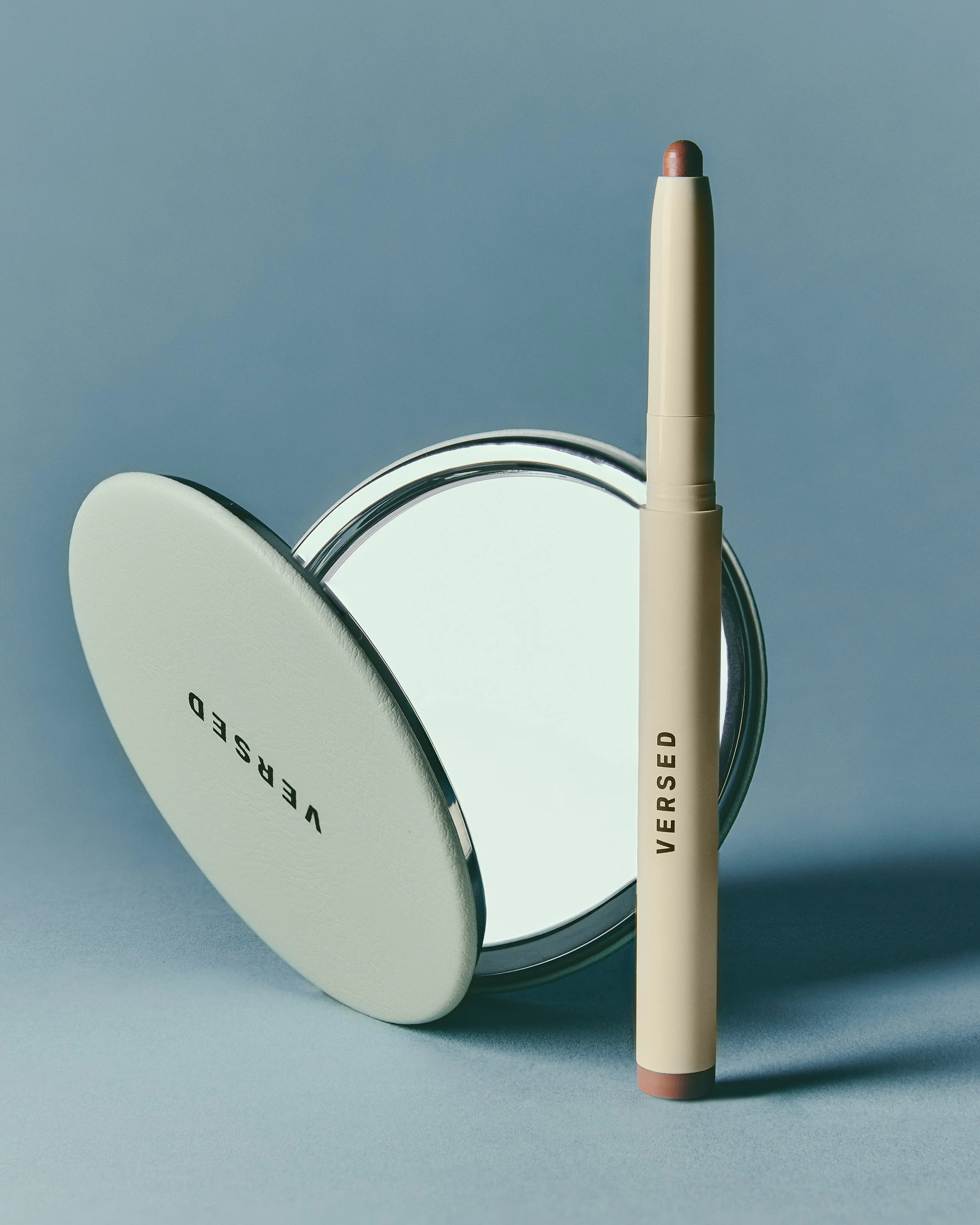 2Cesar_Augusto_Jan_Shoot_LipFrame_Compact_STACKED.jpg