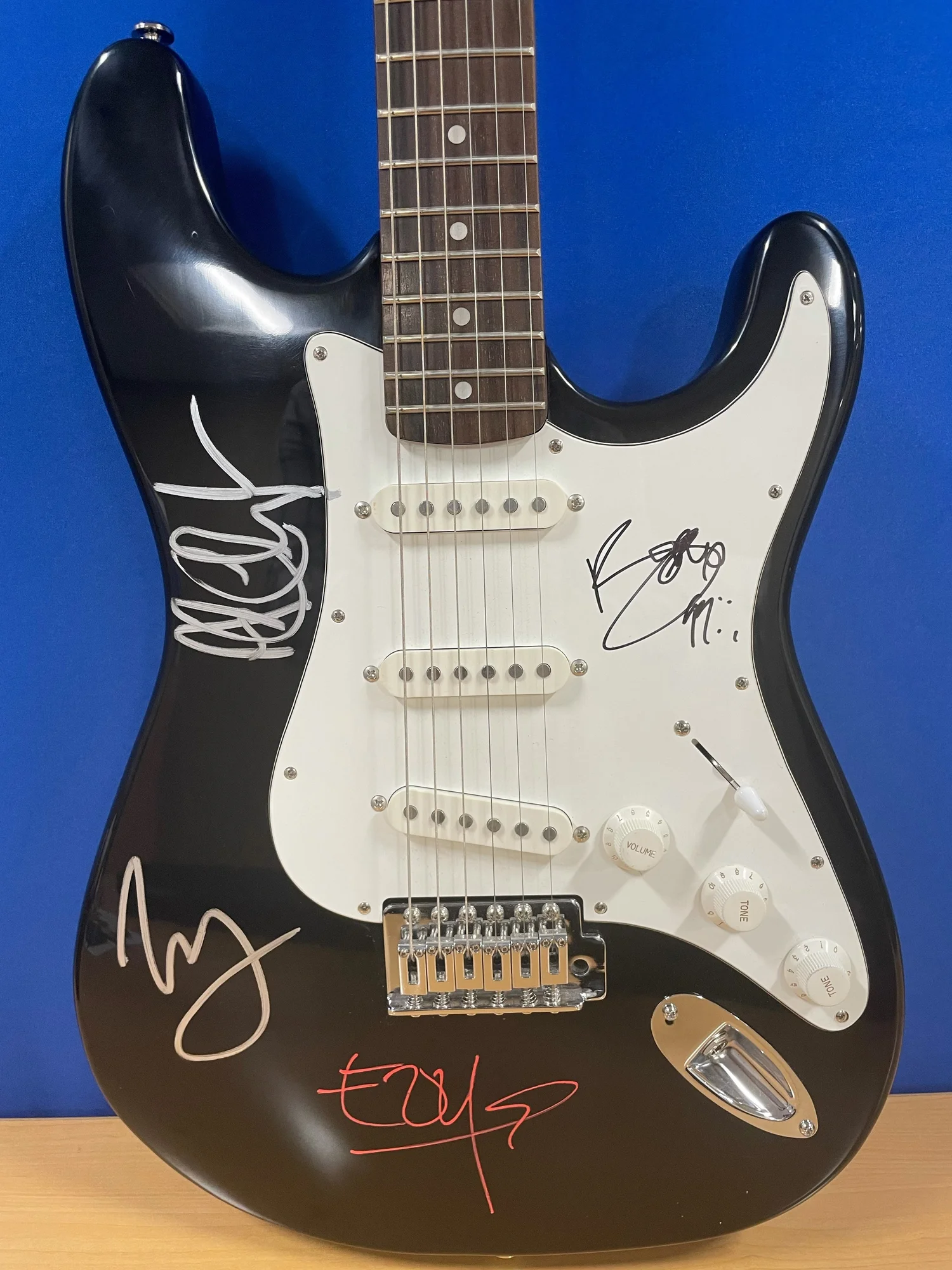 U2 Autographed Electric Guitar — Frankie's Friends