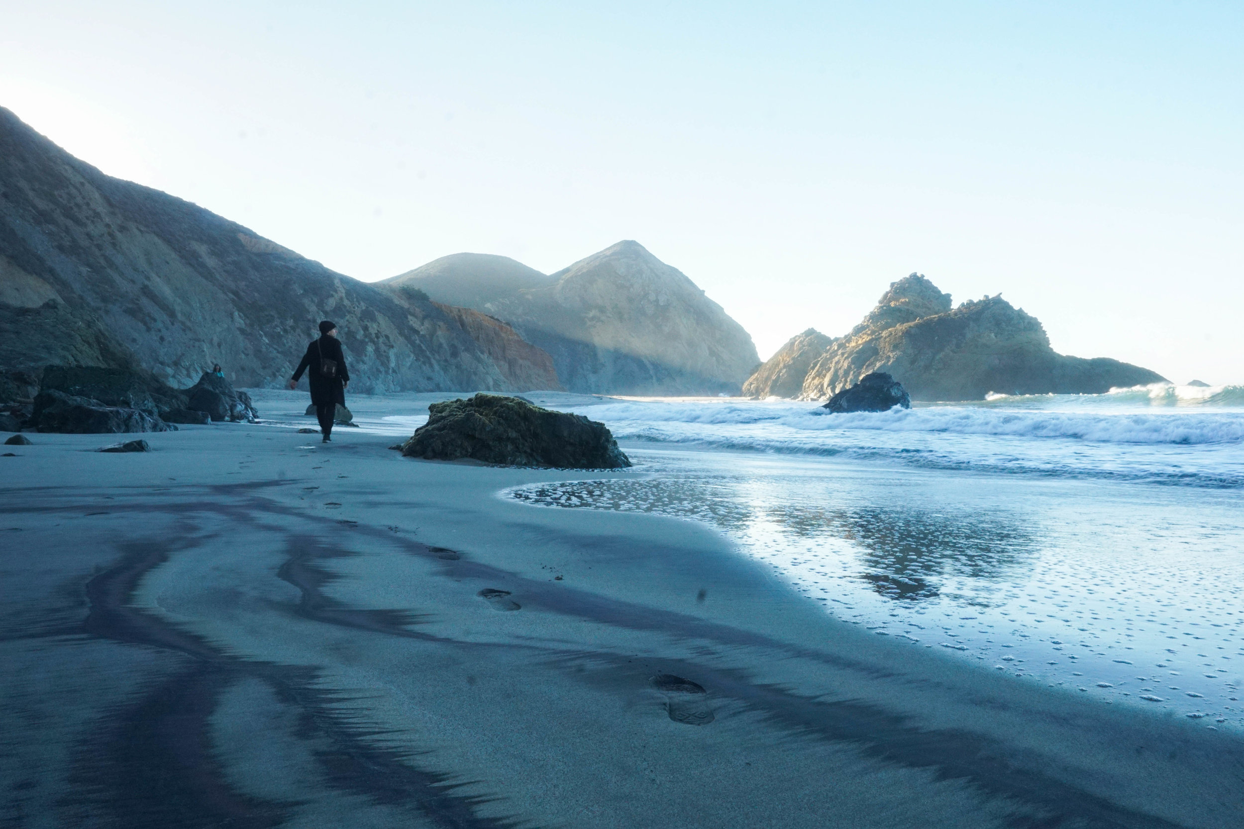 The purple sand, intricately carved rock & soft morning light created one of the raddest hikes.