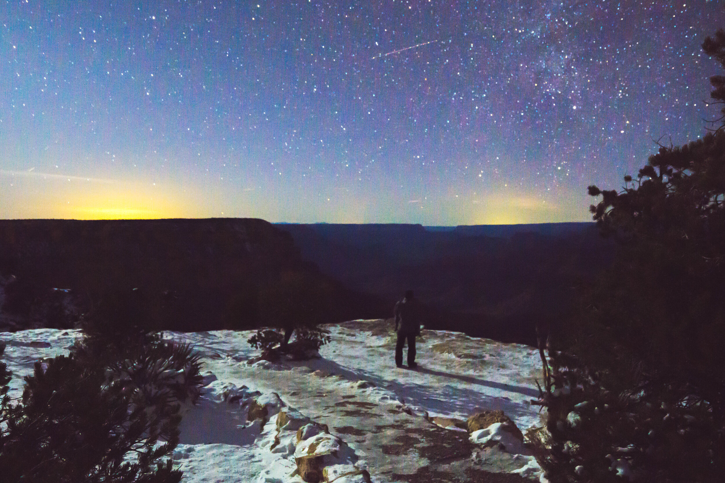 After a couple hours back at camp to eat &amp; rest, we once again returned to the rim determined to stargaze from the towering cliffside.