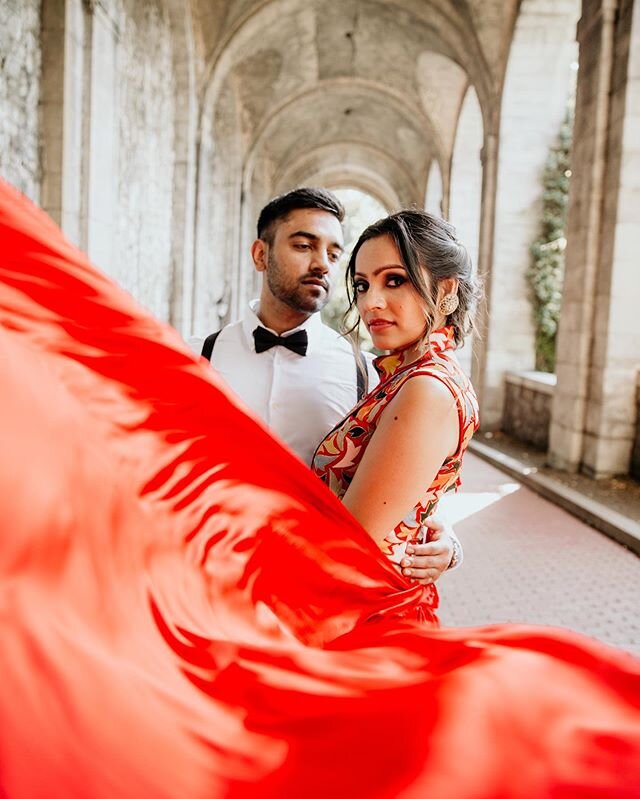 Kruti &amp; Mithil 
I love creating motion in still images, not only does it create focus on the subjects but really put you in the moment! Also Kruti &amp; Mithil, you guys deserve to be on the cover of BAZAAR magazine! 
Dresses &amp; Attire by @saj