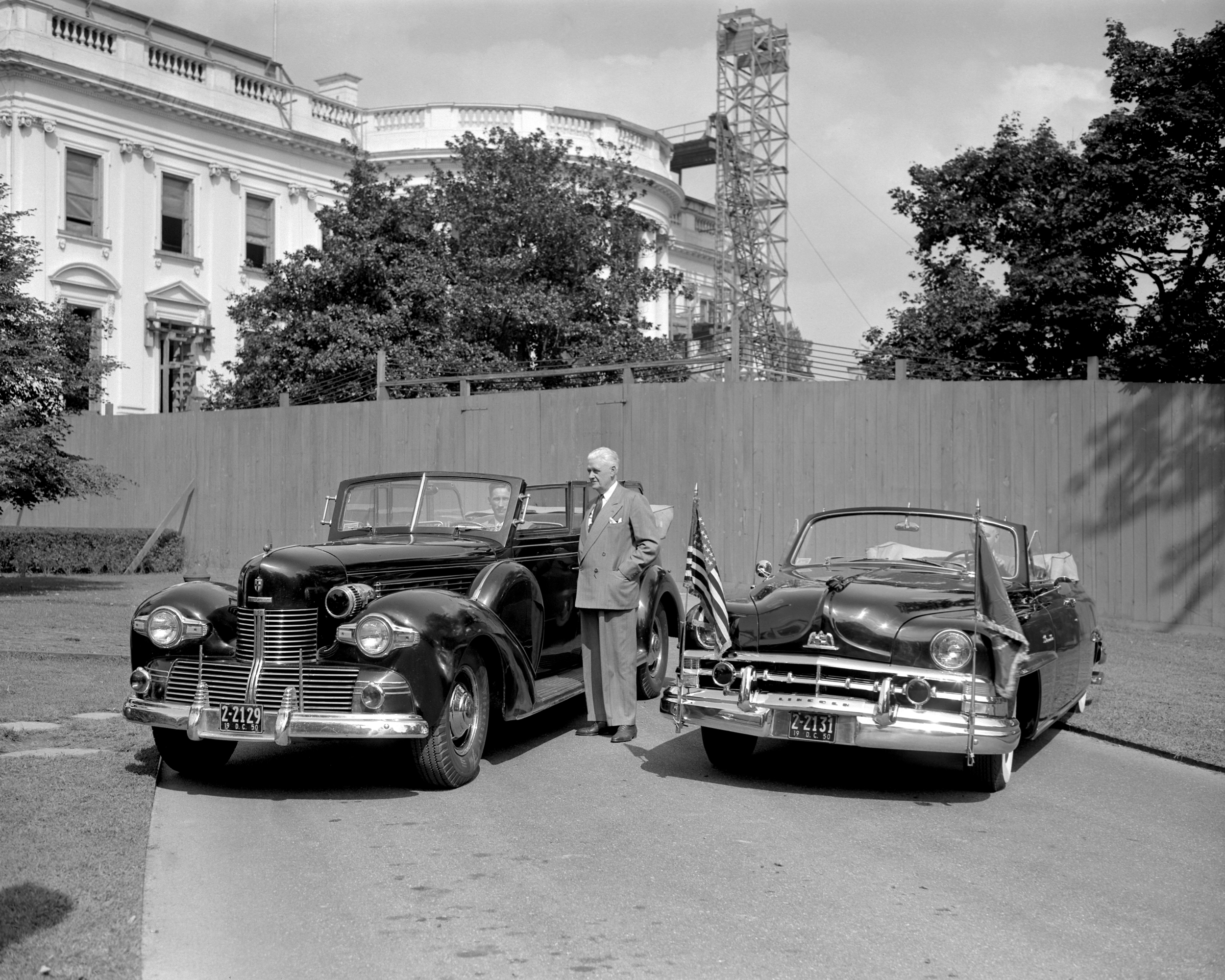 1950 and 1939 Lincoln Presidential Convertibles neg 93695.jpg