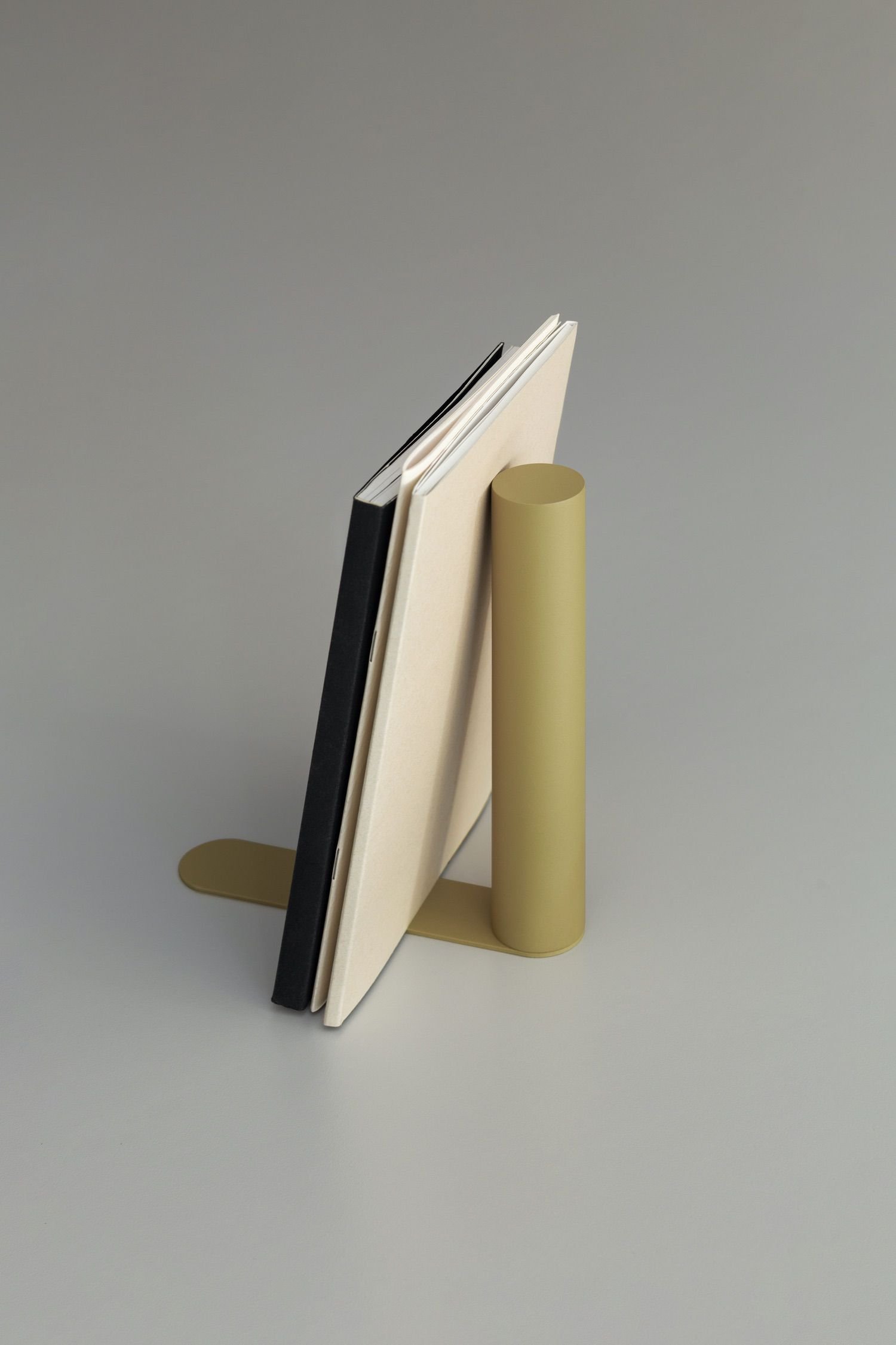 Slim Bookend ©Esaila-9451.jpg