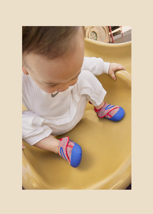 801445_HO23_Swoosh1_Playground_3_Retouched_001775_rgb_Reduced.gif