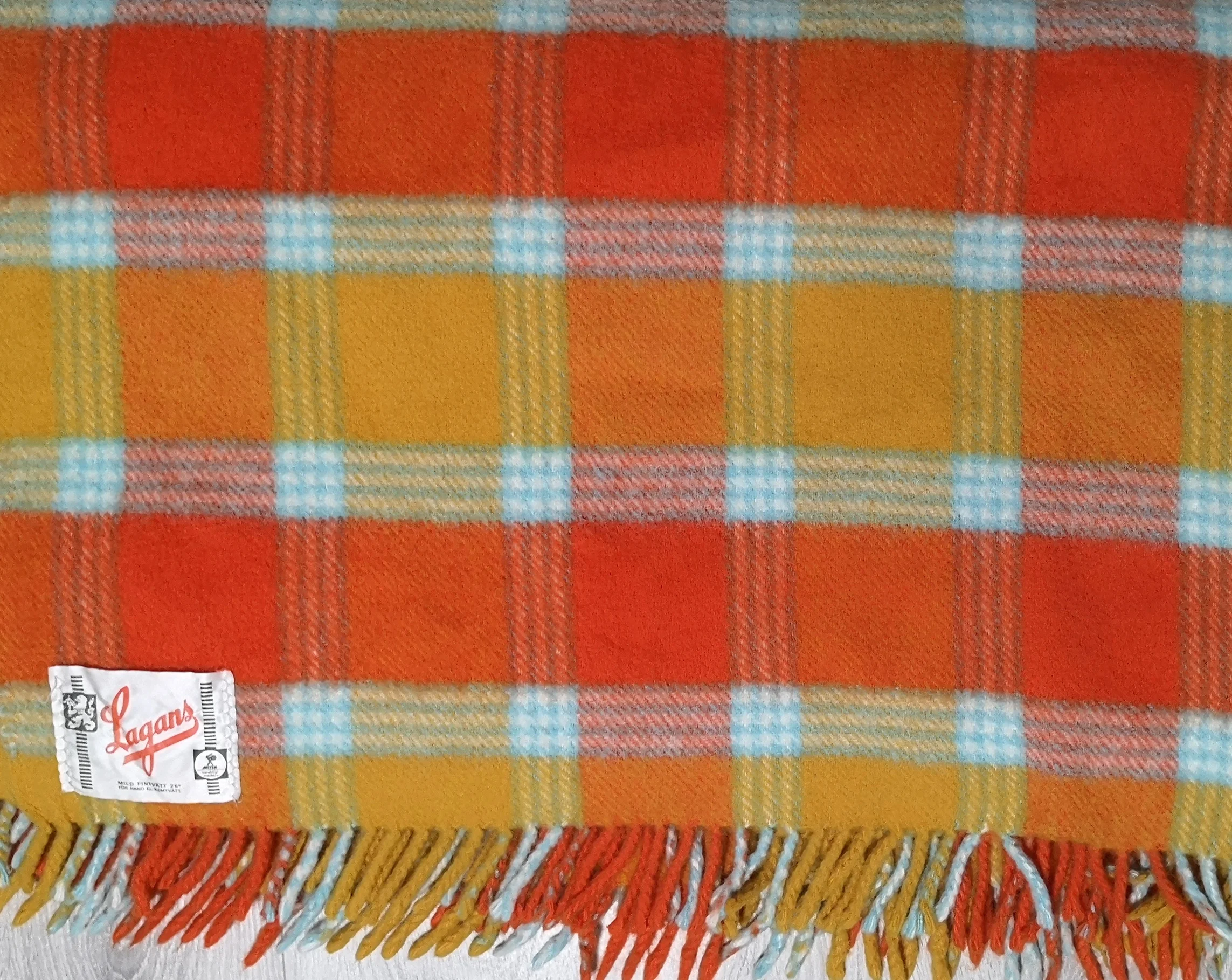 Sissel blanket suitable for a size medium.