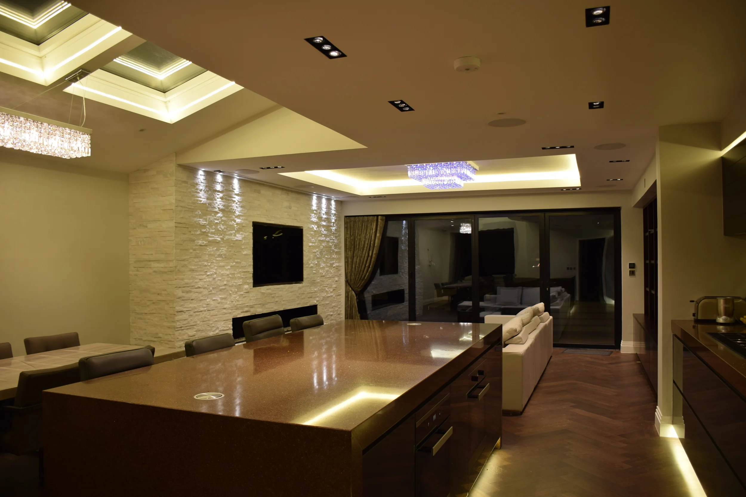 Open Plan Area Early Evening.JPG