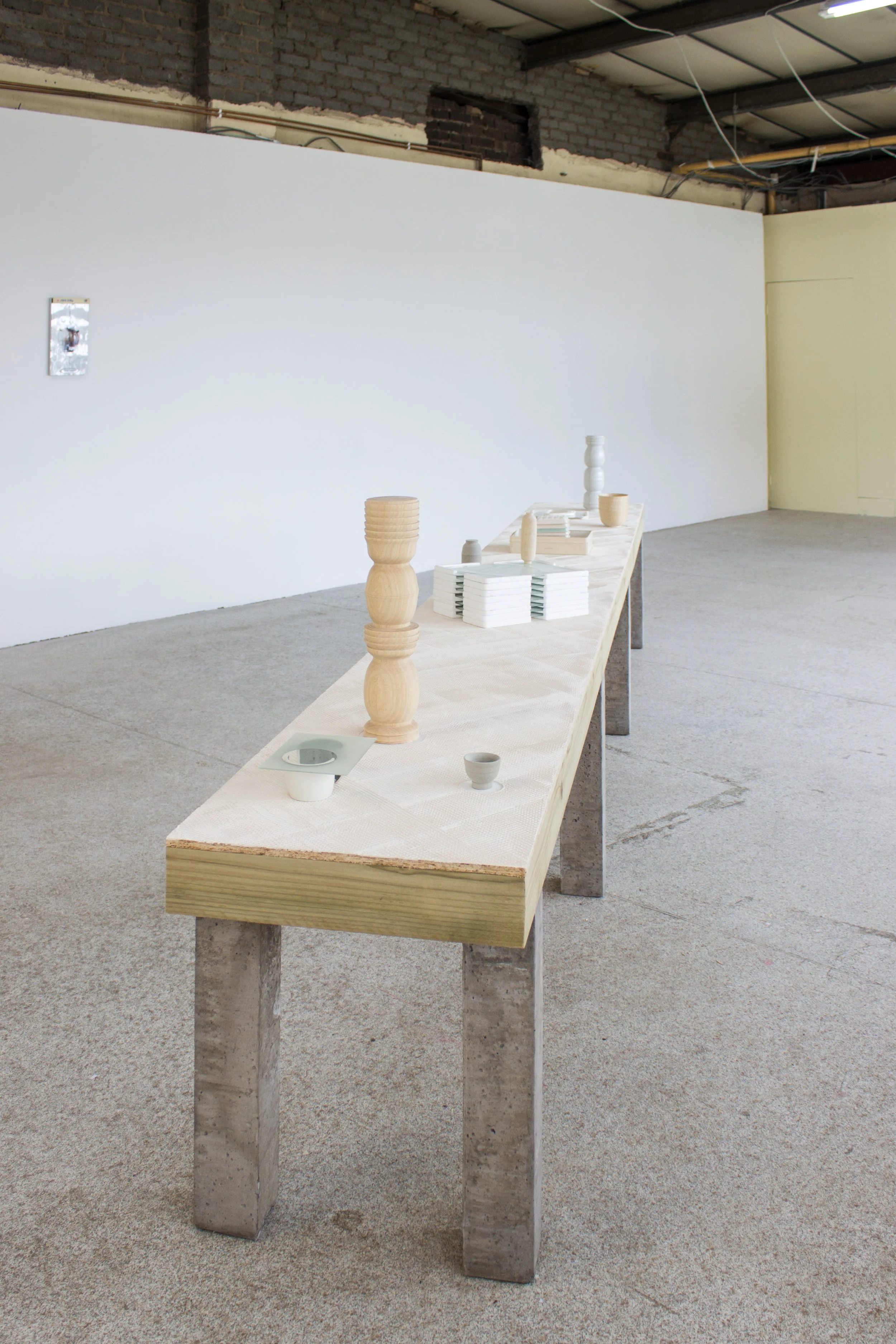 05_table_wideshot.jpg