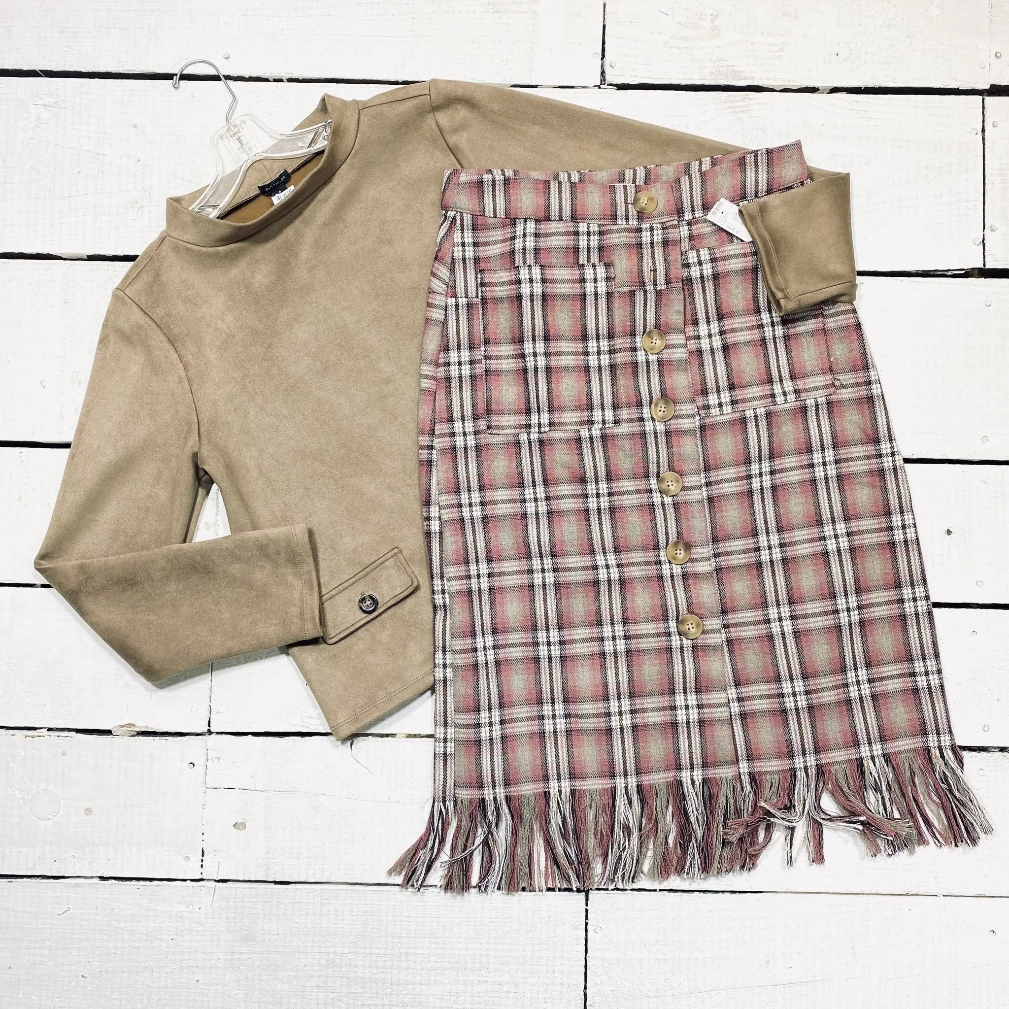 Ann Taylor Top M, $14.95
Kori America Skirt Size 8, $18.95