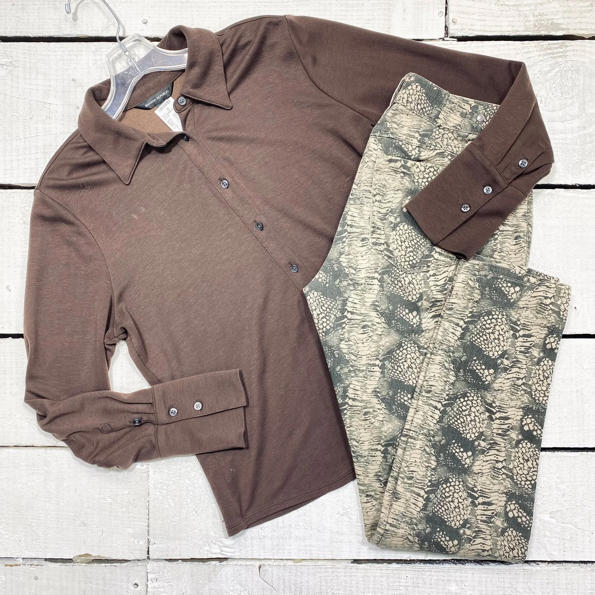 Banana Republic Blouse Size L, $12.95
Cabi Pants Size 4, $22.95